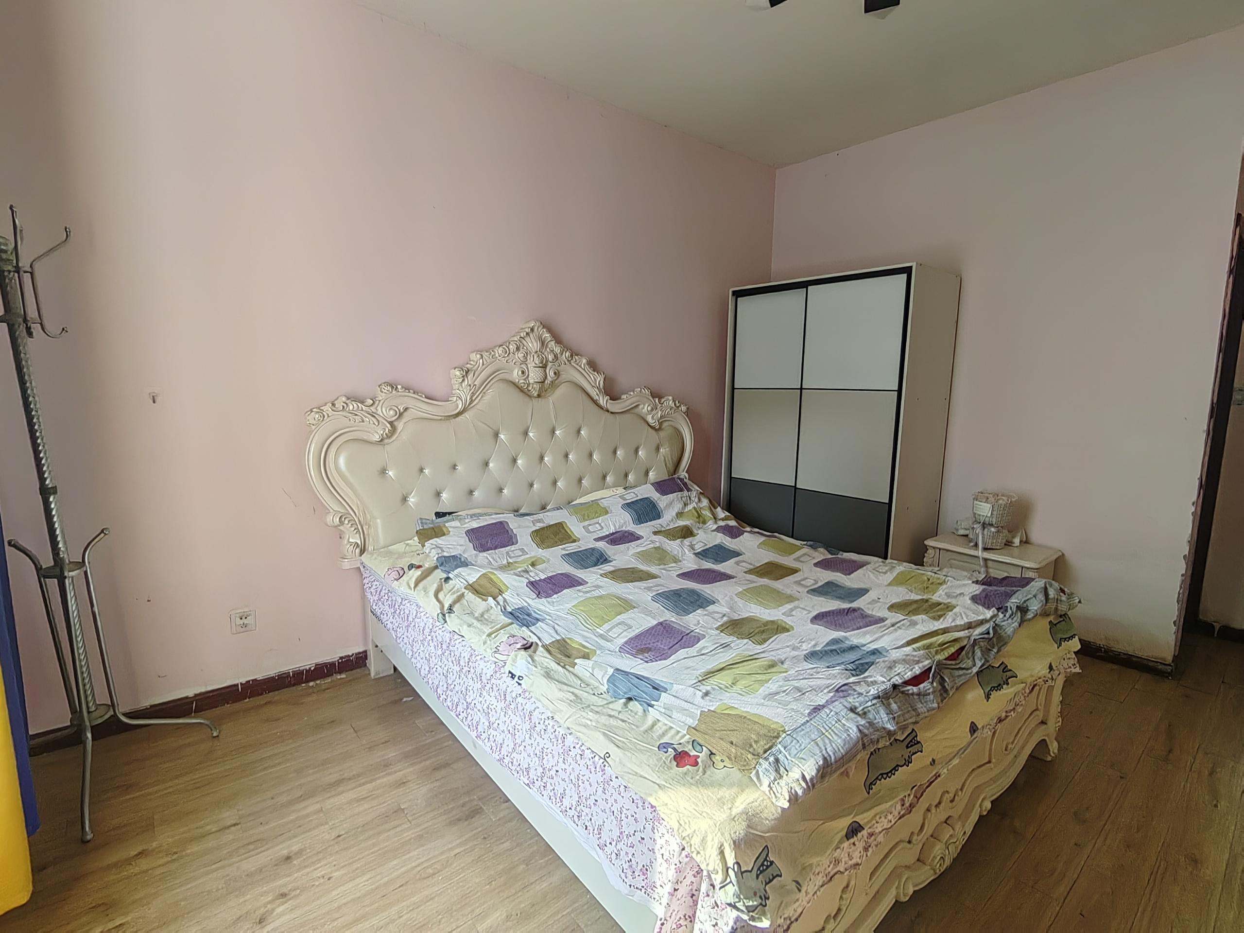 金霞北苑 3室1厅2卫 133.79m&sup2;