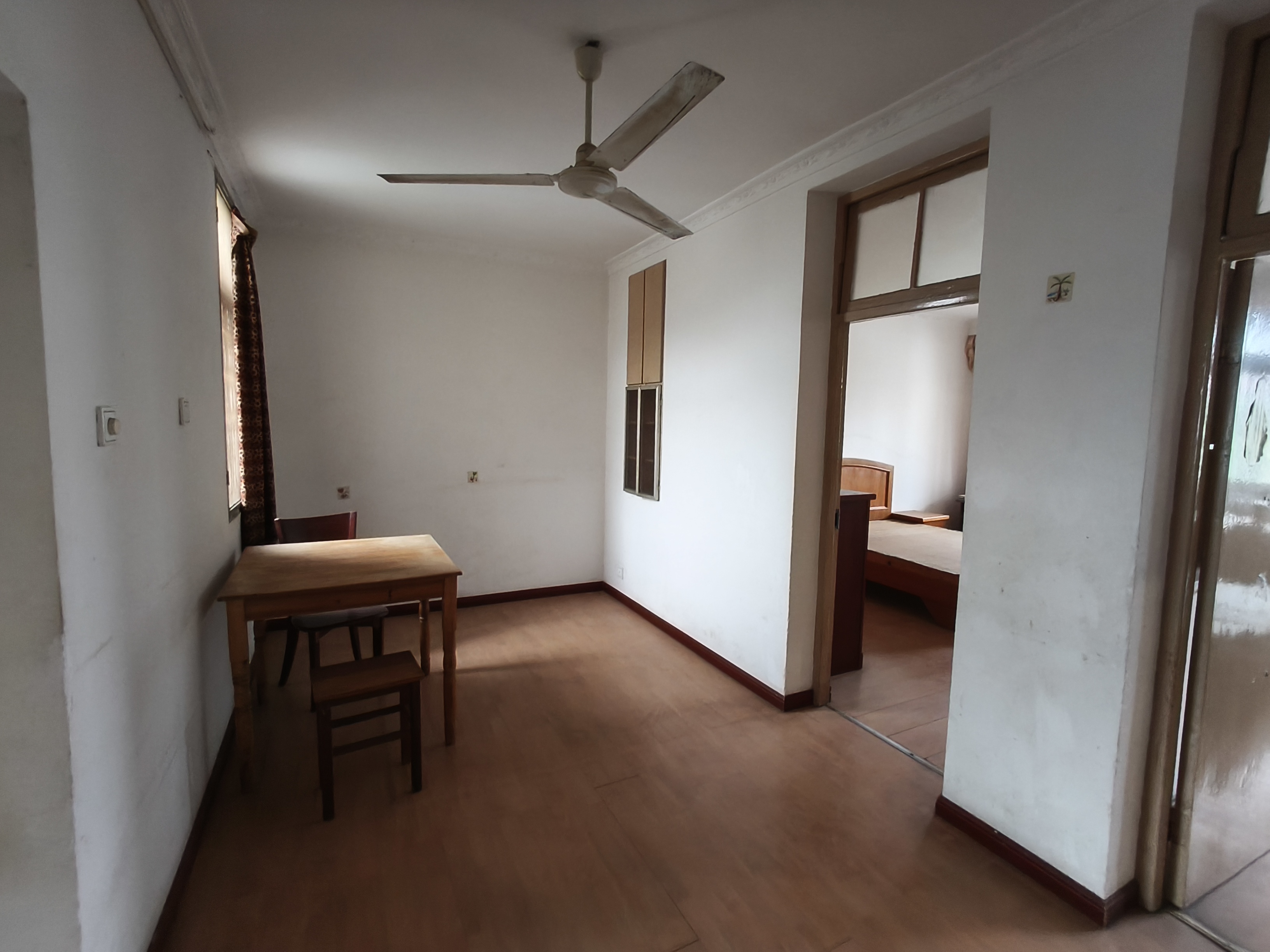 虹桥新村(朝霞路) 2室1厅1卫 68m&sup2;