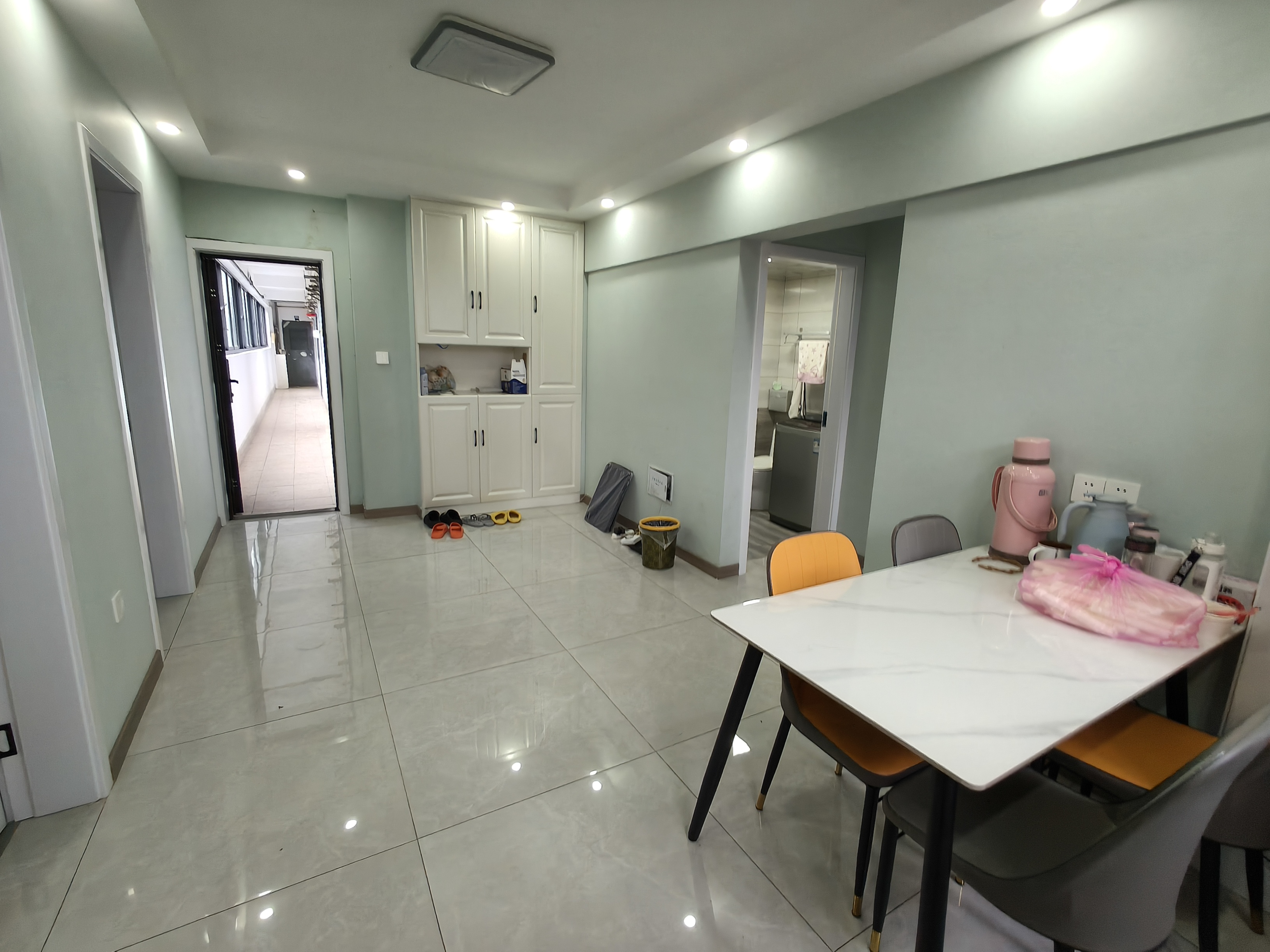 华能大厦 2室1厅1卫 73m&sup2;
