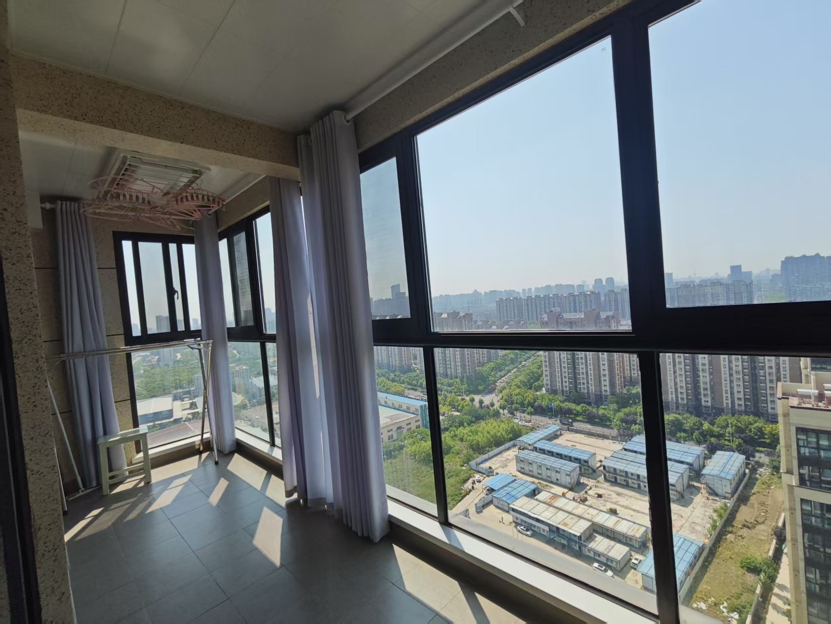 雍华府 3室2厅2卫 114m&sup2;