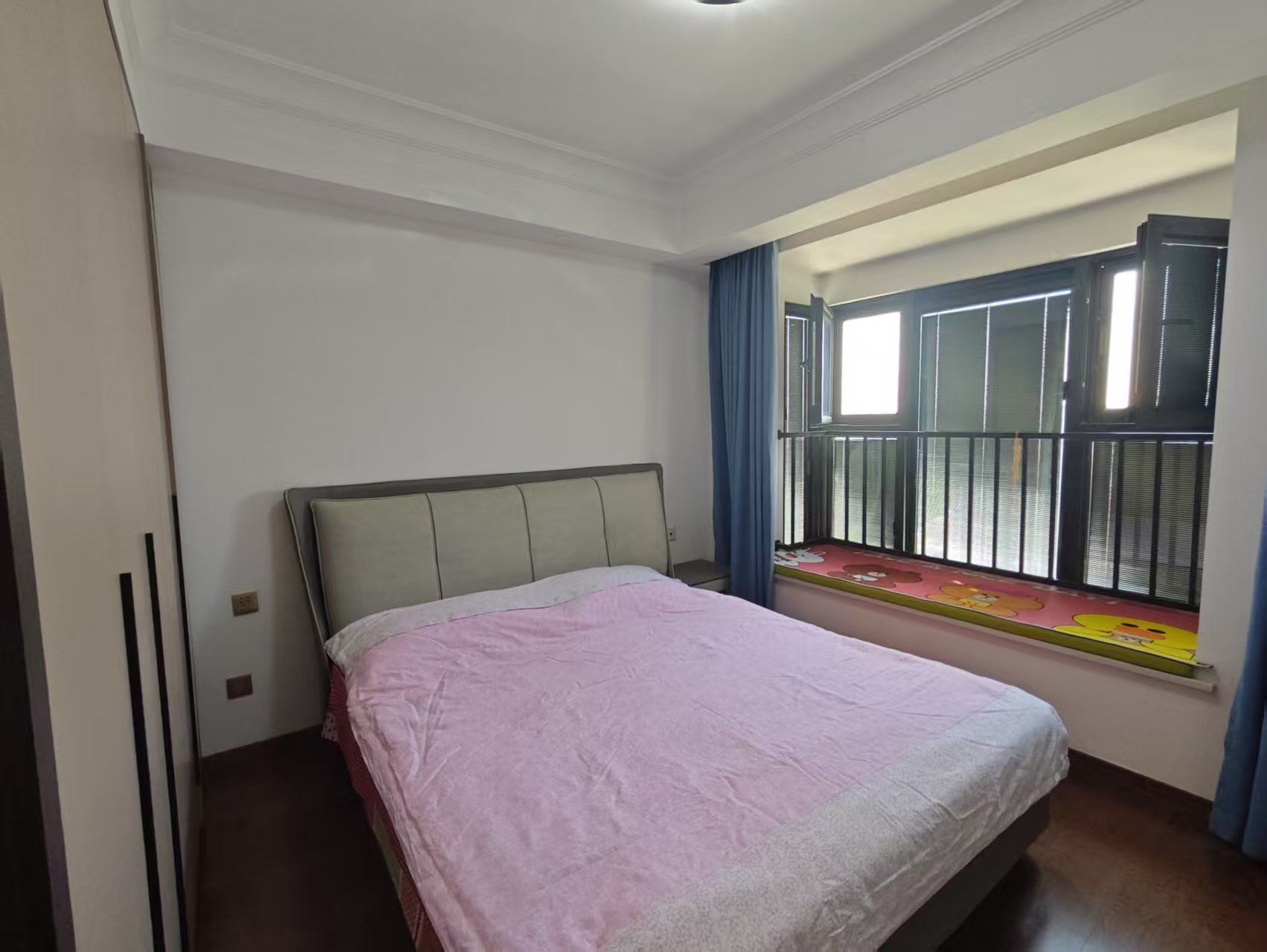 雍华府 3室2厅2卫 114m&sup2;