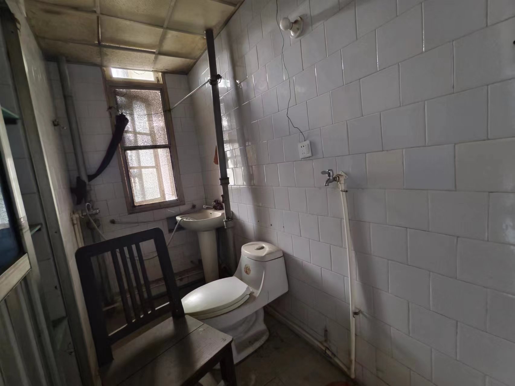 光明新村 2室1厅1卫 65m&sup2;