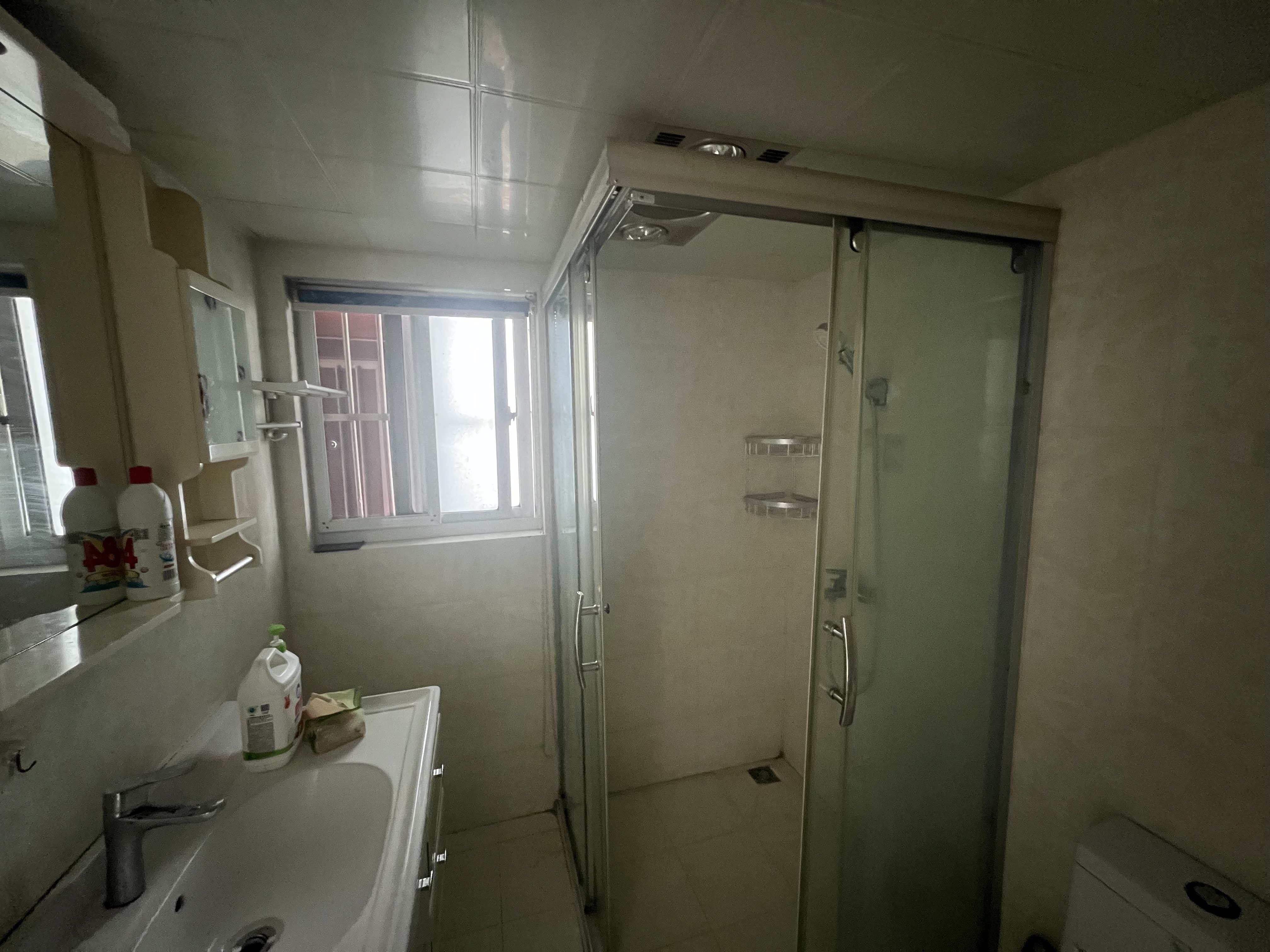 鸿运大厦 2室1厅2卫 64m&sup2;
