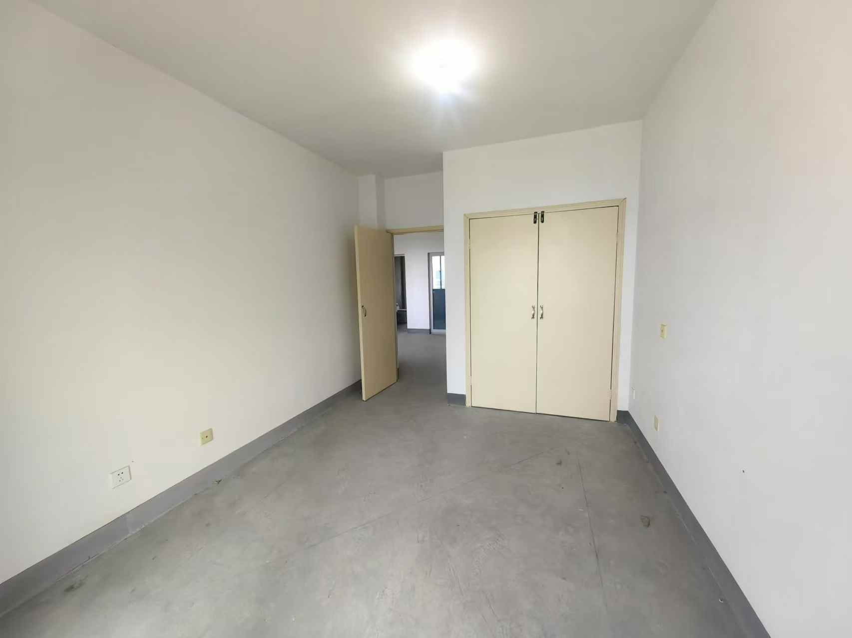 观河华府 1室1厅1卫 64m&sup2;