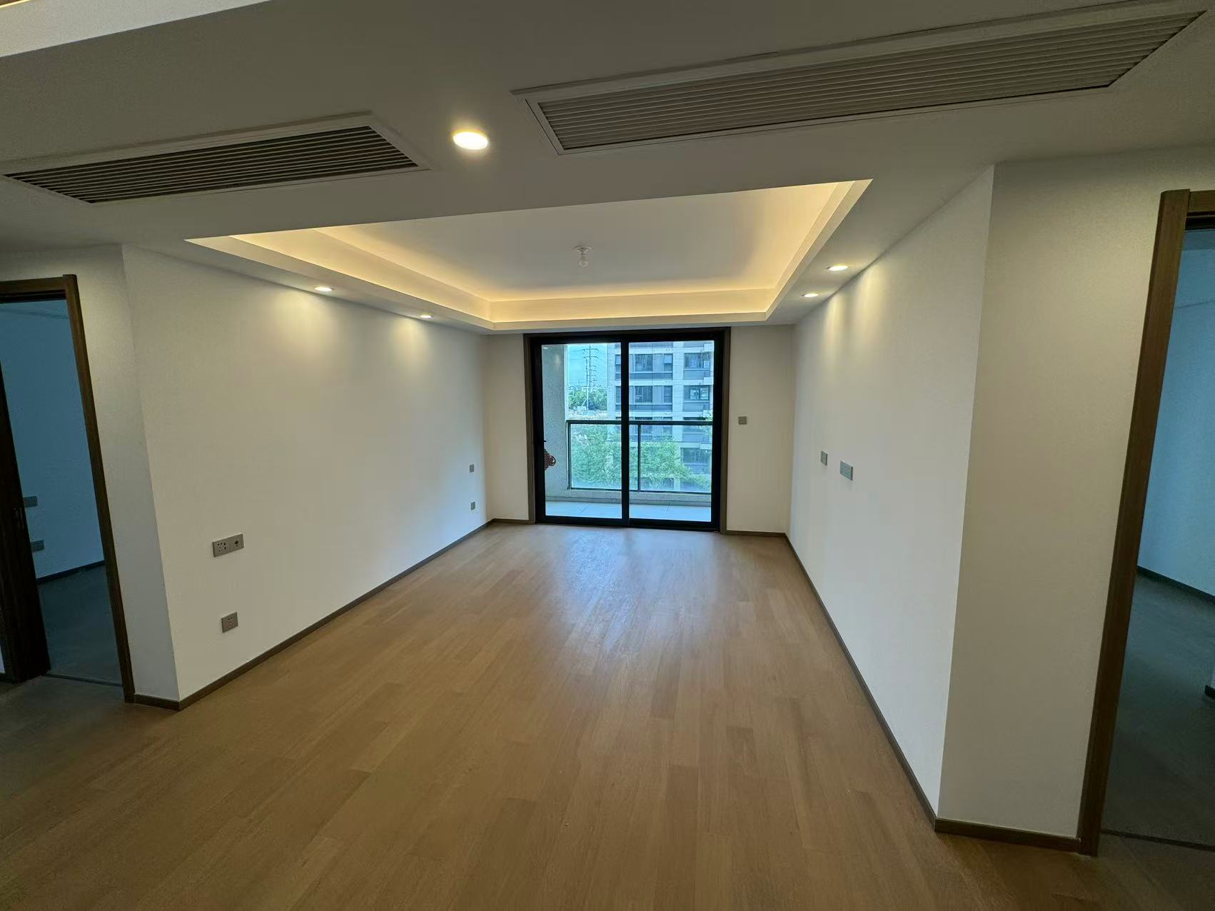 卓越府 4室2厅2卫 125m&sup2;