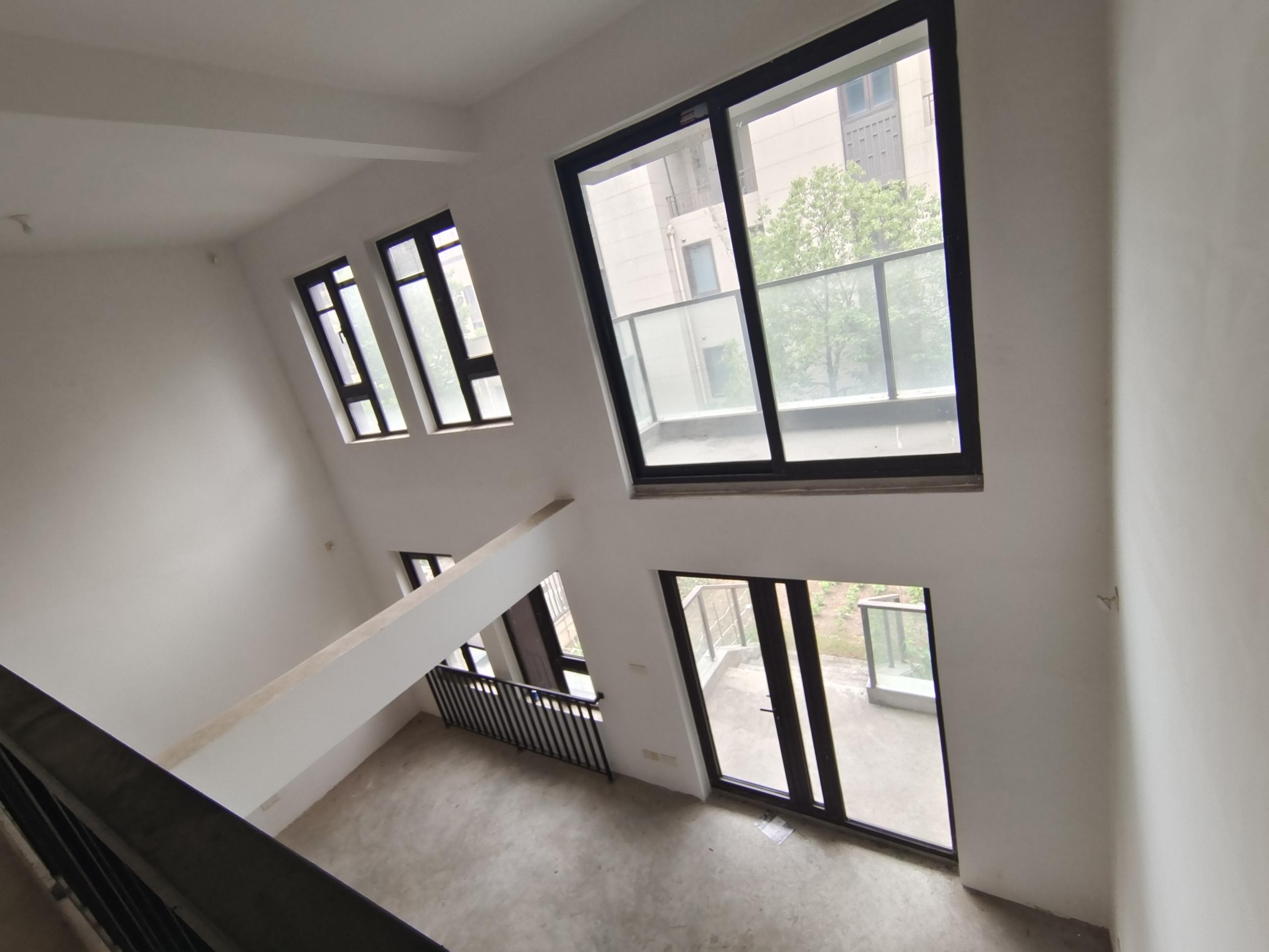 云樾东方 5室2厅3卫 152.75m²