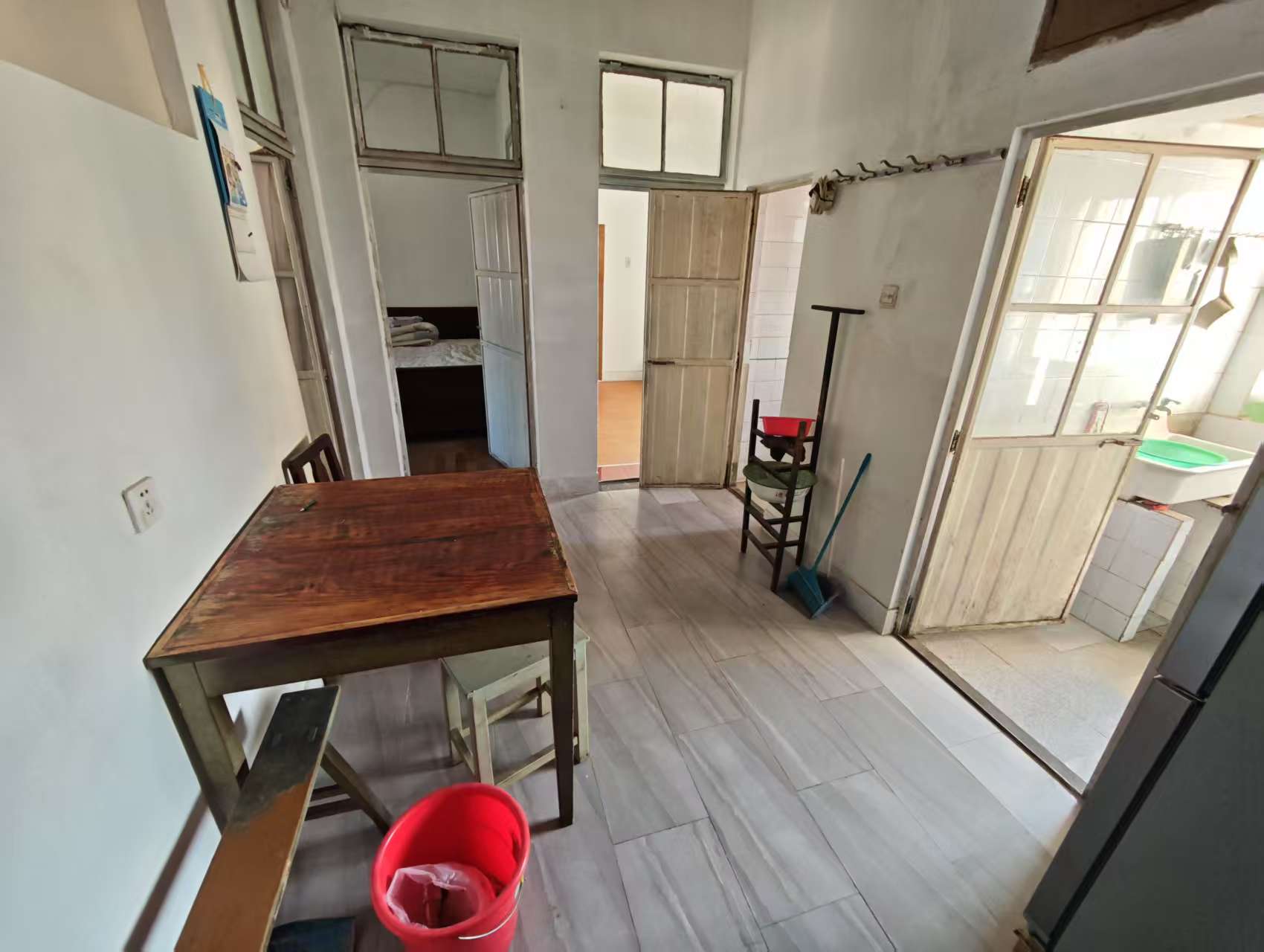 易家桥新村 3室1厅1卫 72m&sup2;