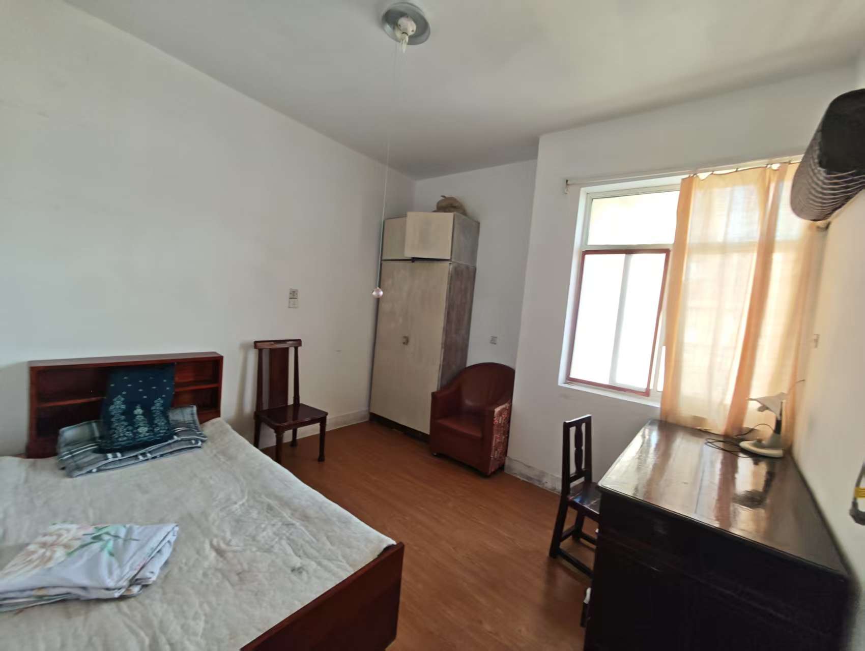 易家桥新村 3室1厅1卫 72m&sup2;