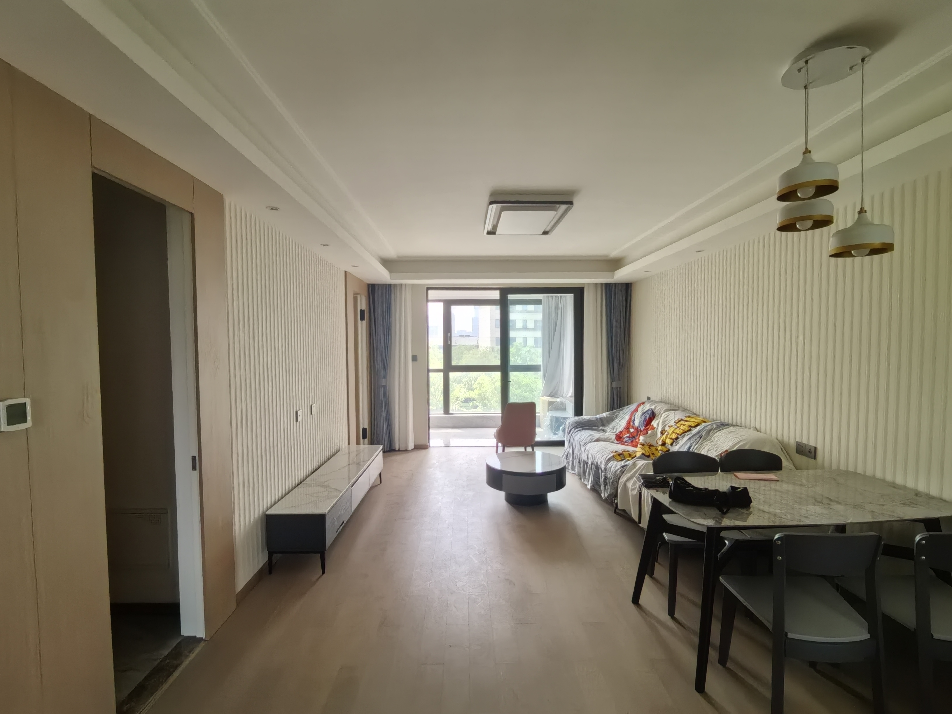 龙湖天宸源著 3室2厅2卫 117m&sup2;