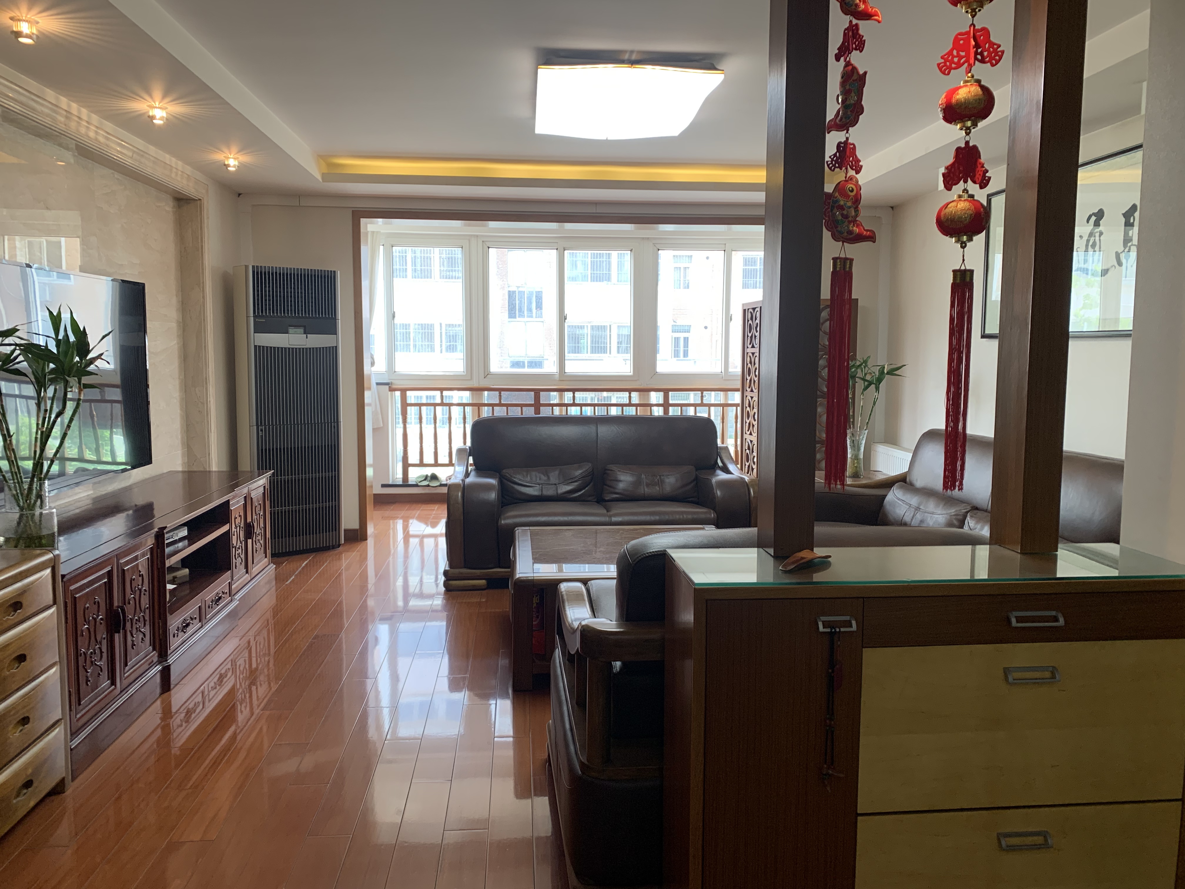 东昇花园 3室2厅2卫 148m²