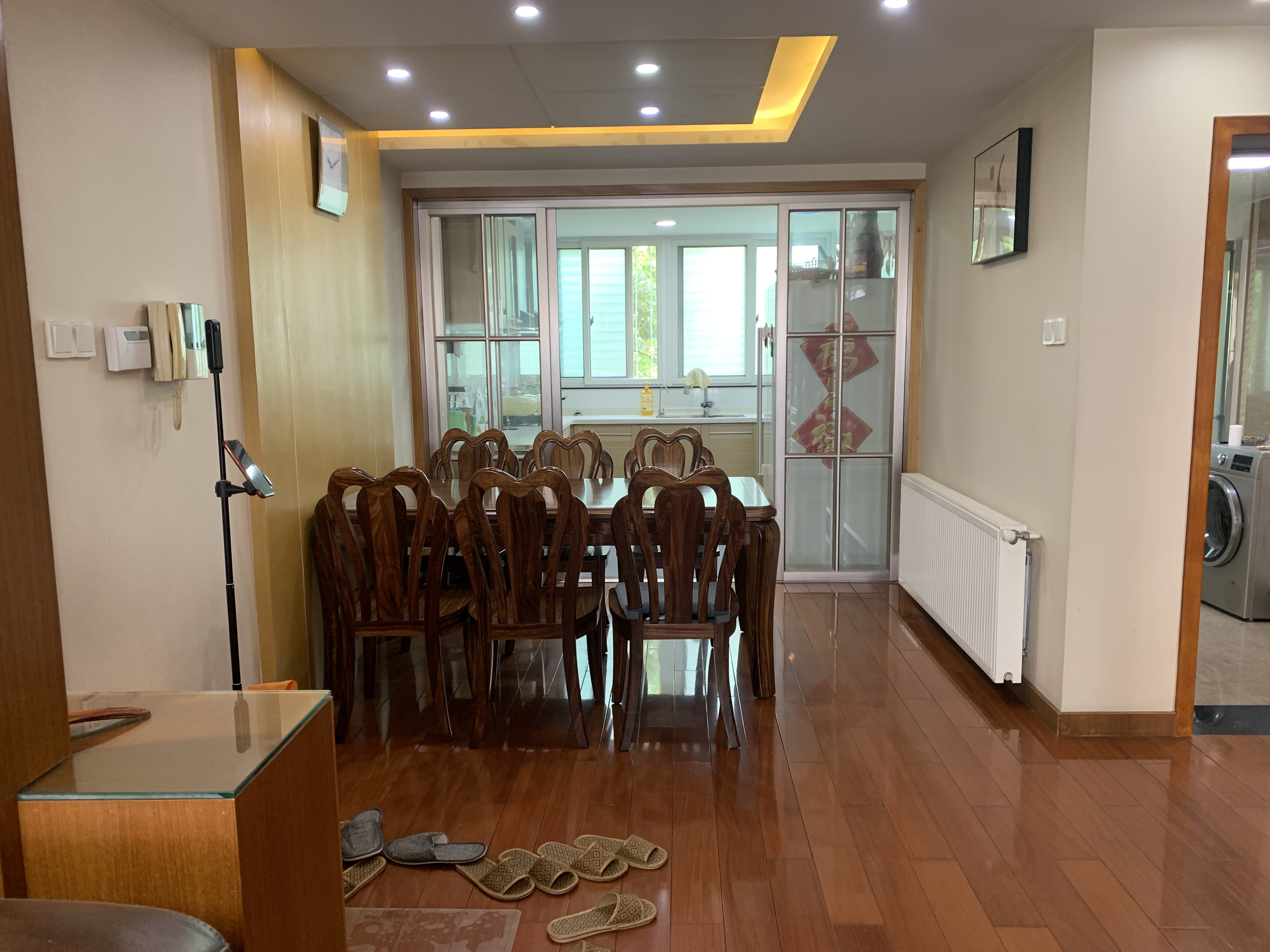 东昇花园 3室2厅2卫 148m&sup2;