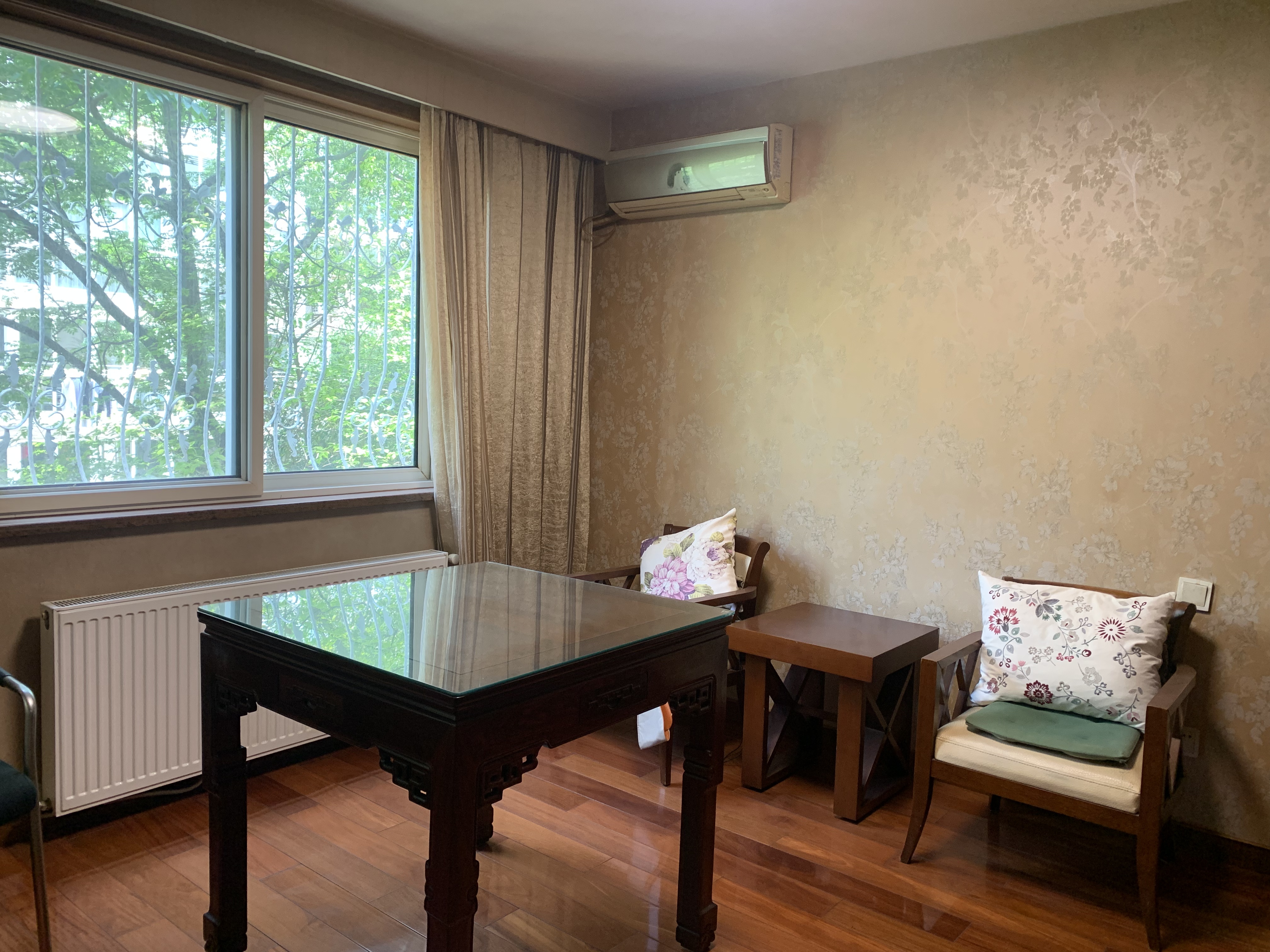 东昇花园 3室2厅2卫 148m&sup2;
