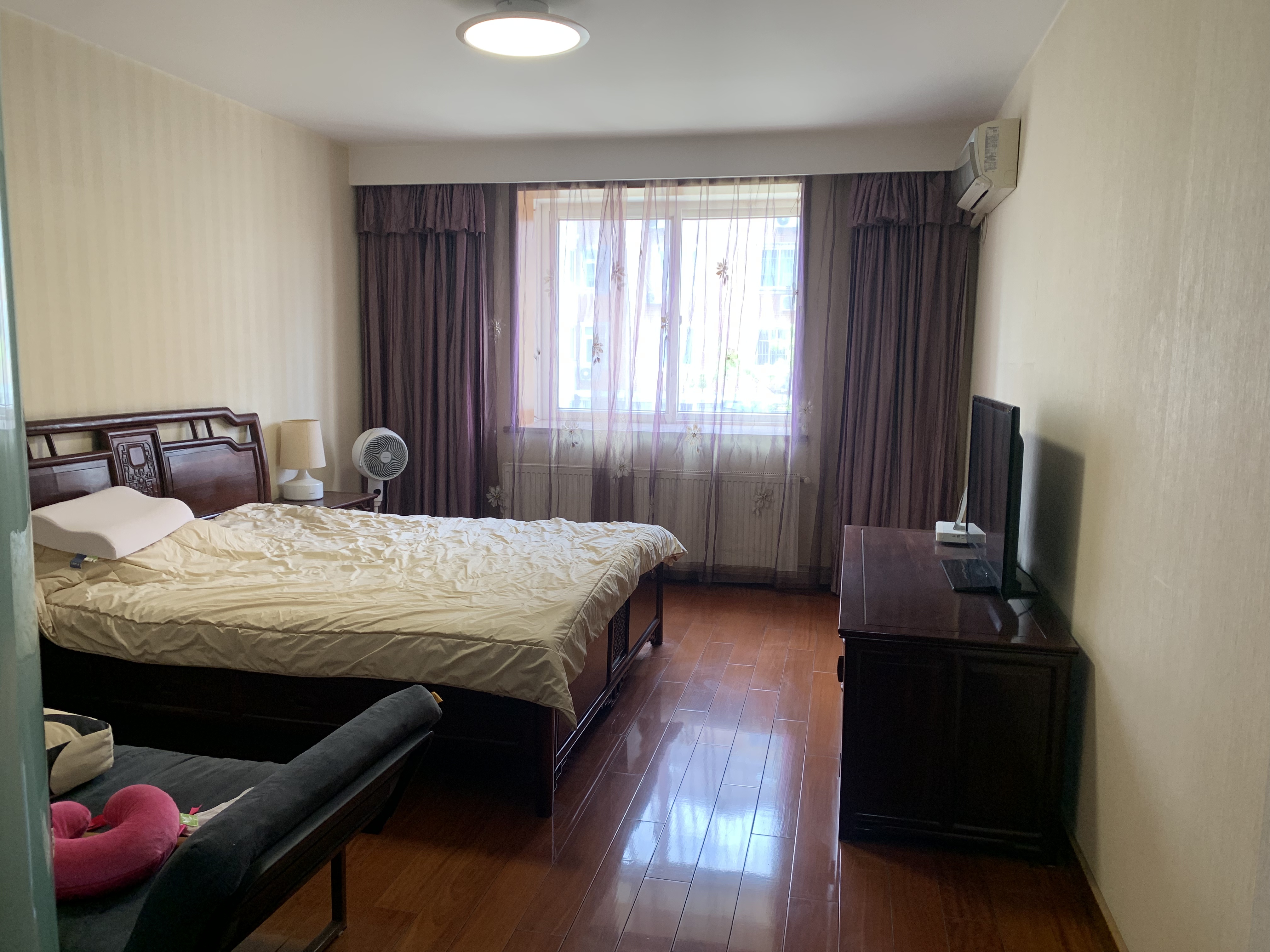 东昇花园 3室2厅2卫 148m&sup2;