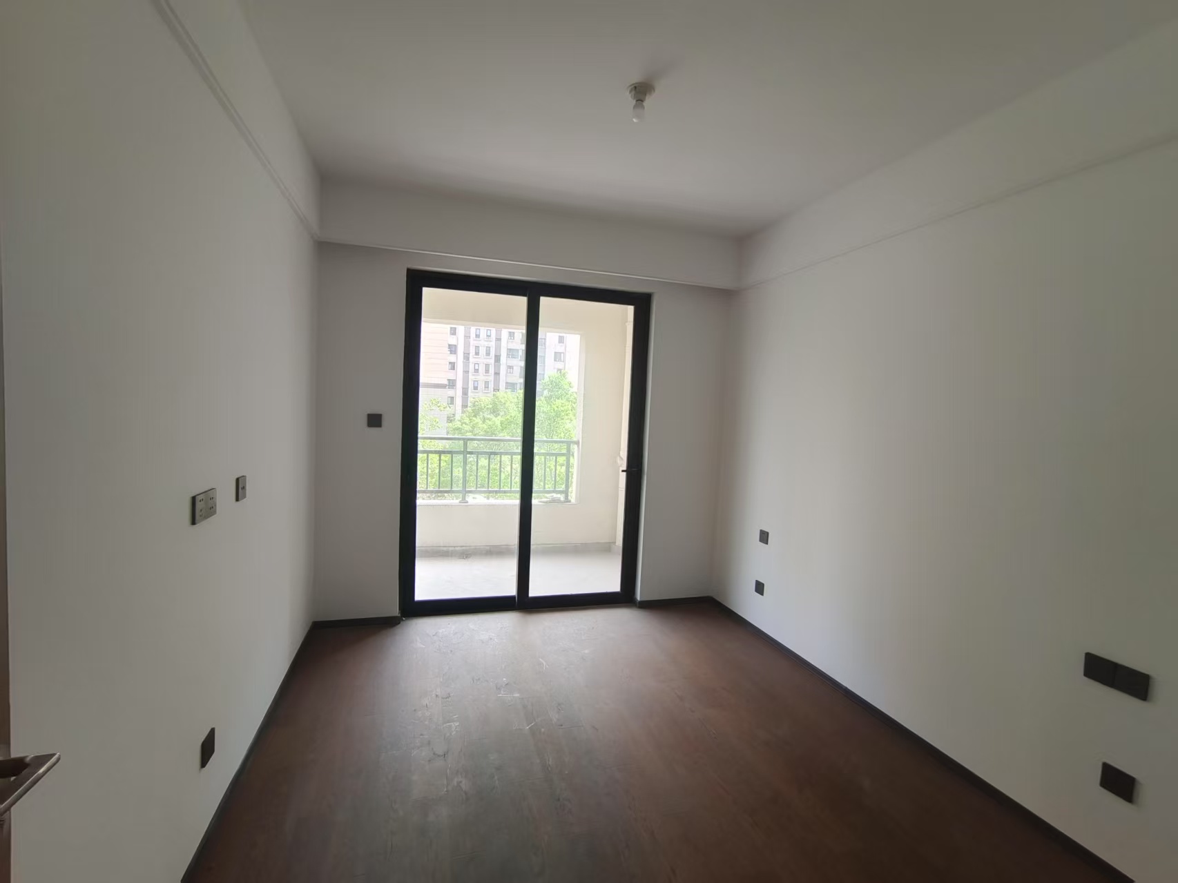 春风南岸东园 4室2厅2卫 136m&sup2;