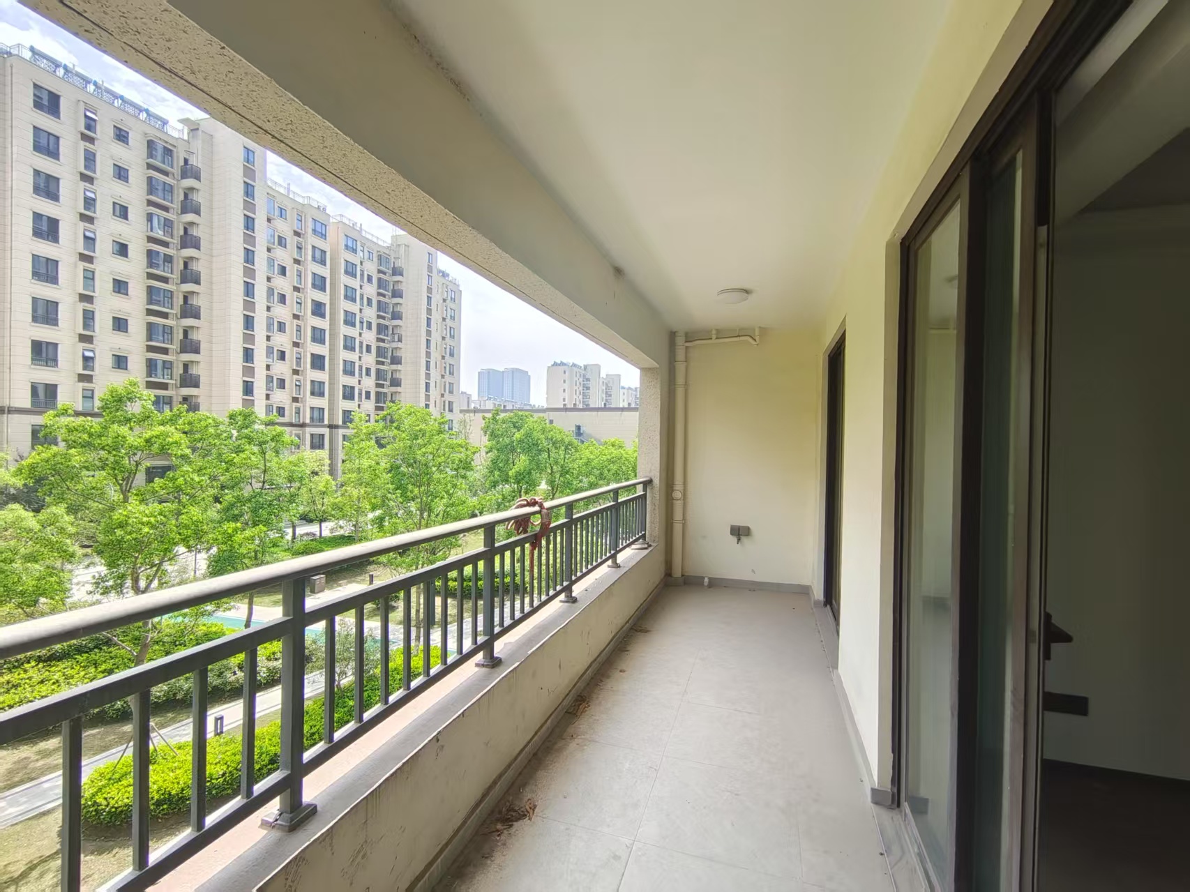 春风南岸东园 4室2厅2卫 136m&sup2;
