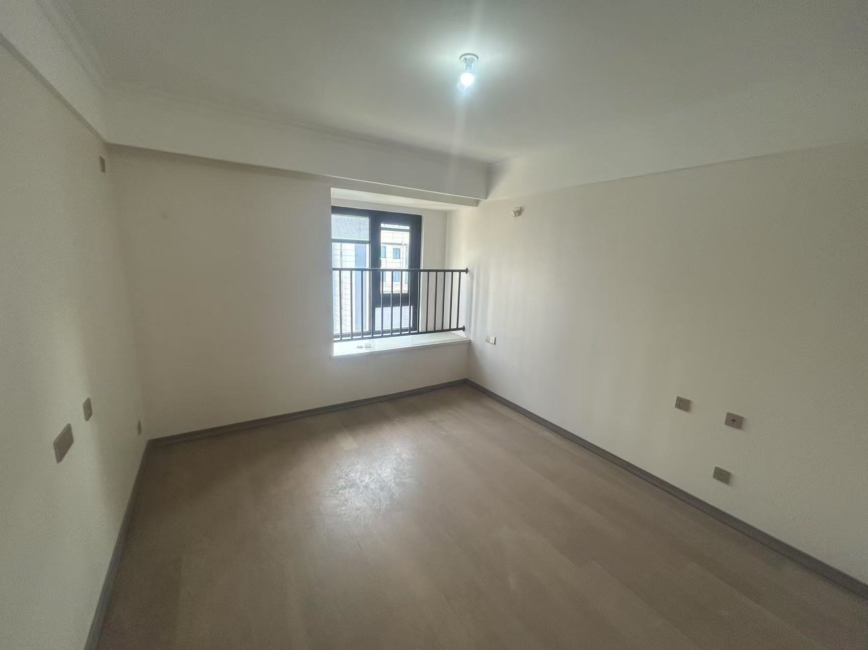 中创大都会 3室2厅2卫 110.3m&sup2;