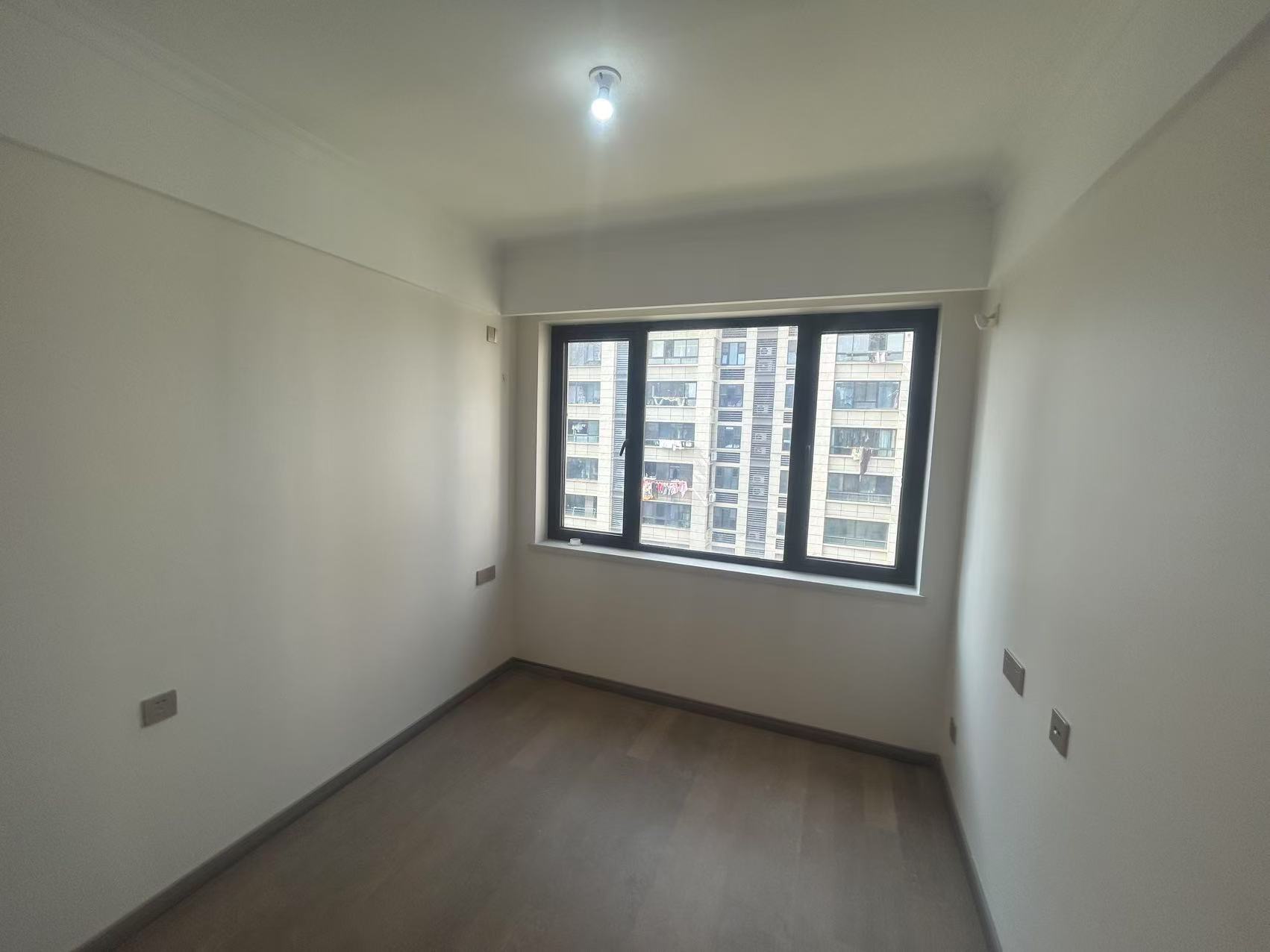 中创大都会 3室2厅2卫 110.3m&sup2;