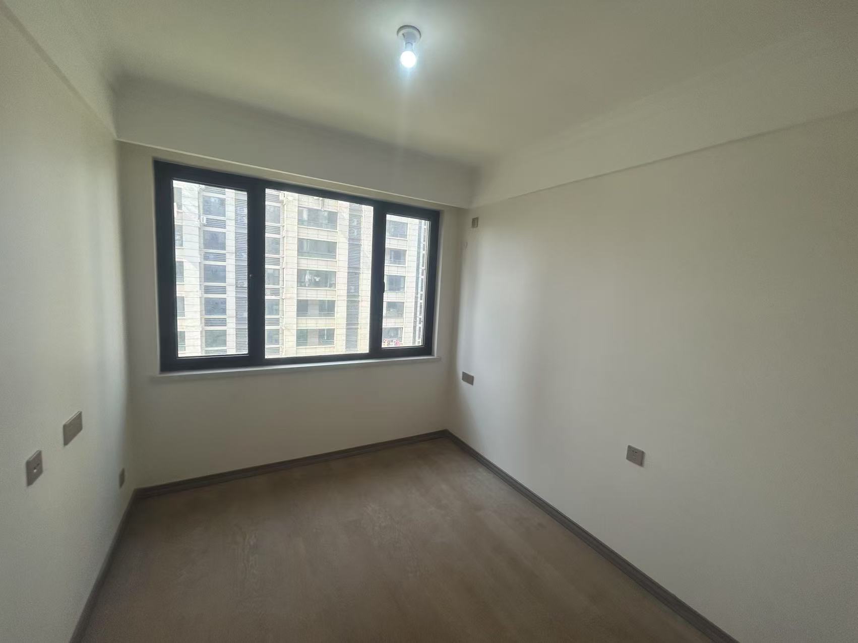中创大都会 3室2厅2卫 110.3m&sup2;