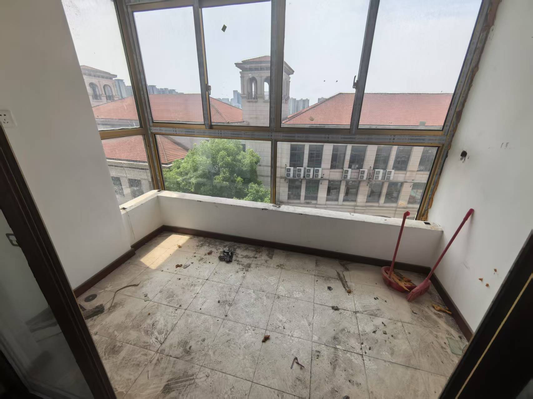 恒盛豪庭 3室2厅1卫 107m&sup2;