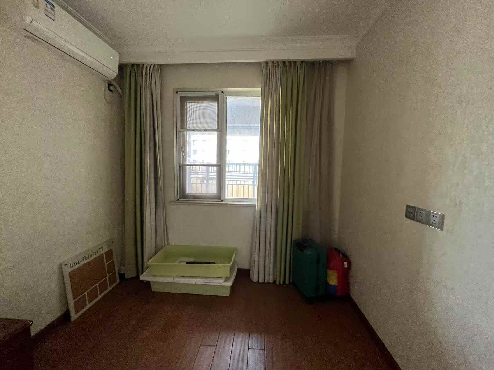 中海碧林湾 3室2厅1卫 97m&sup2;