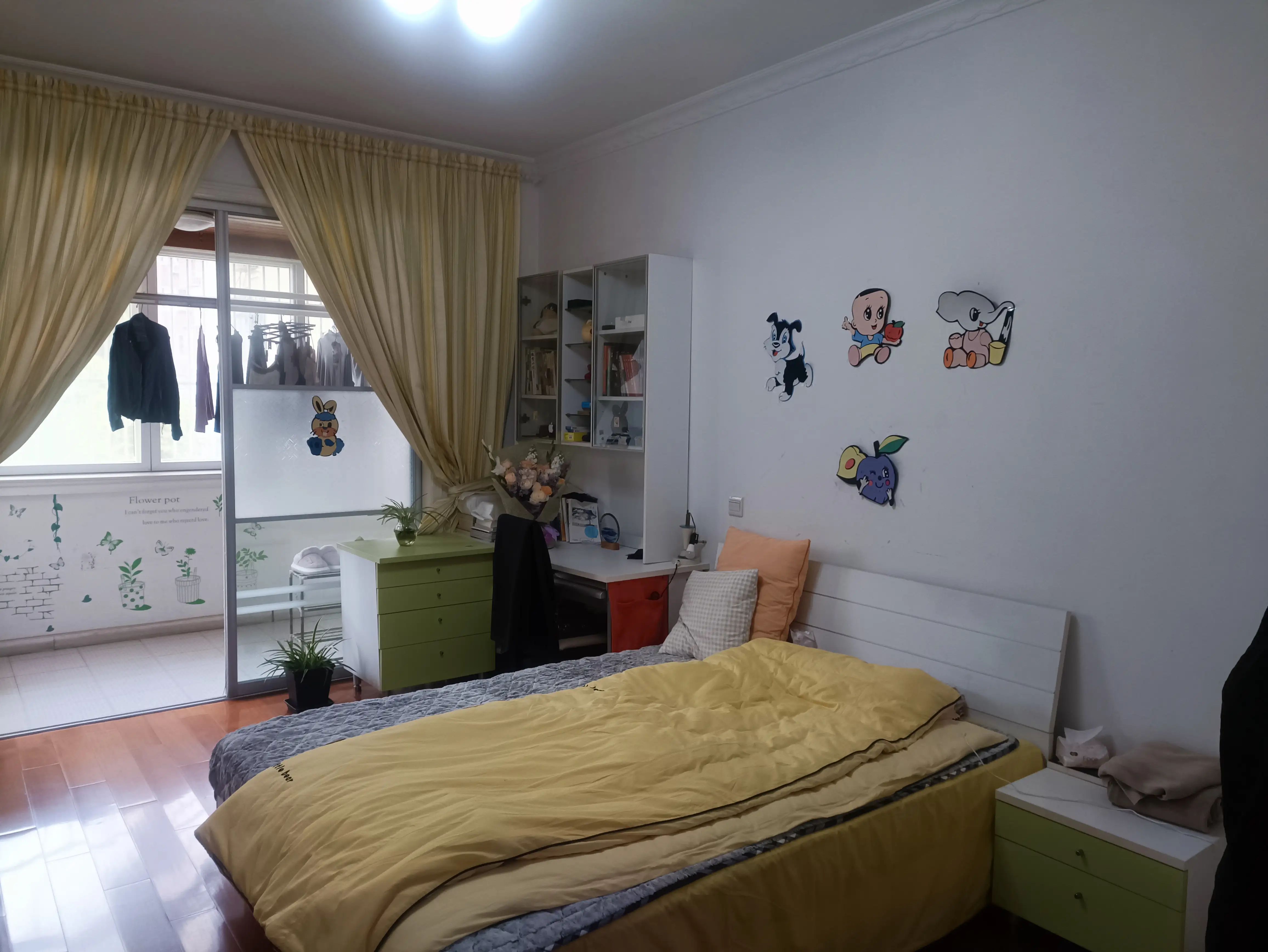 景怡花苑 4室2厅1卫 155.15m&sup2;