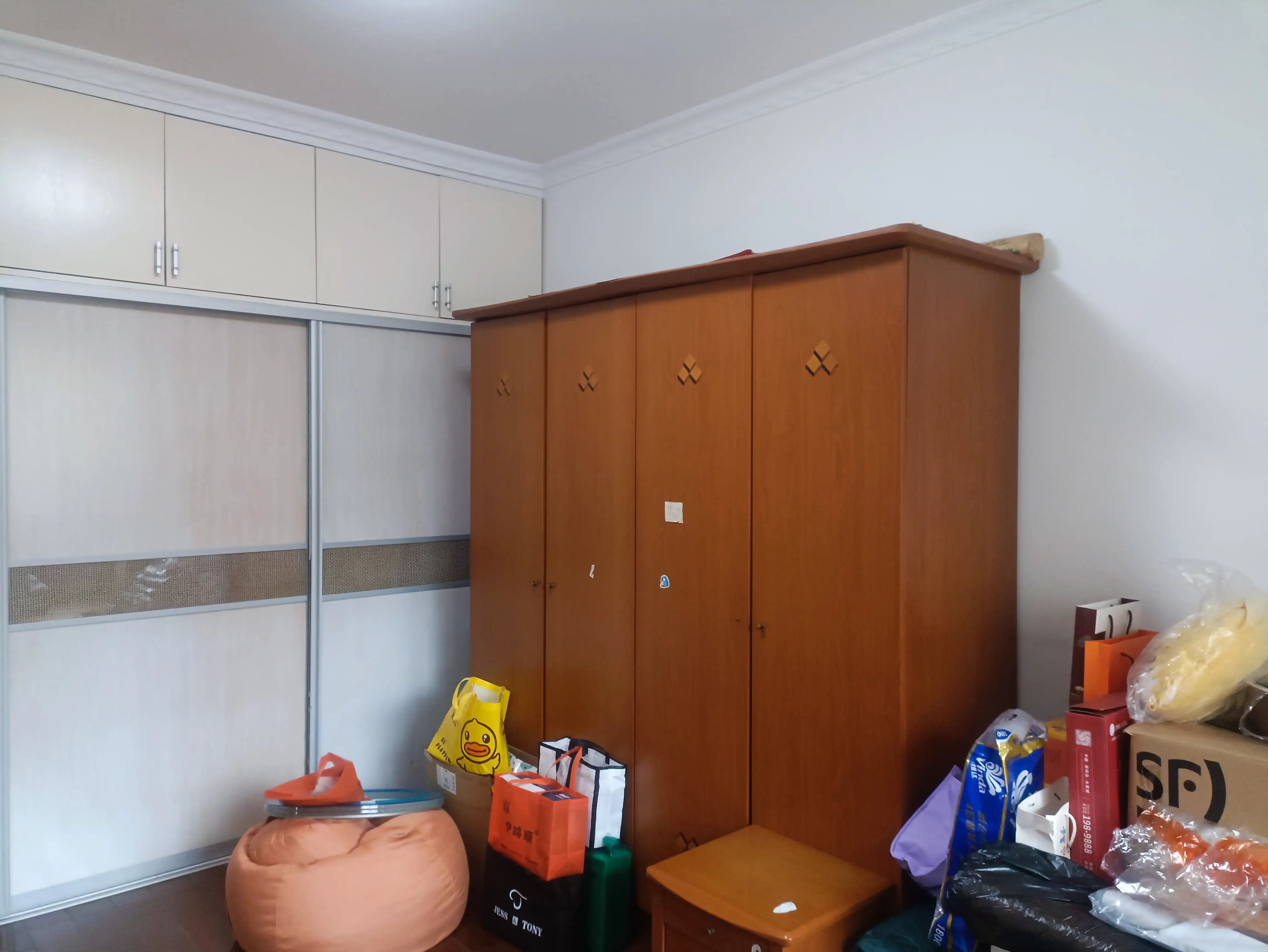 景怡花苑 4室2厅1卫 155.15m&sup2;