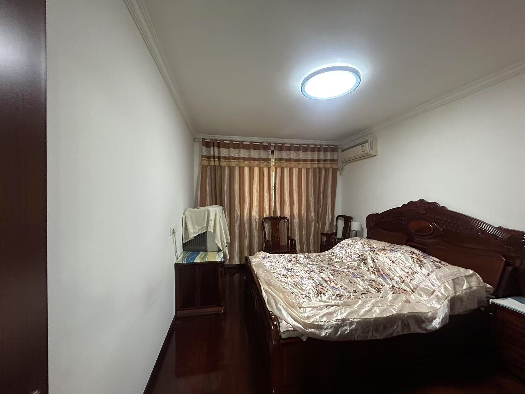 虹桥新苑 3室2厅1卫 137.64m&sup2;