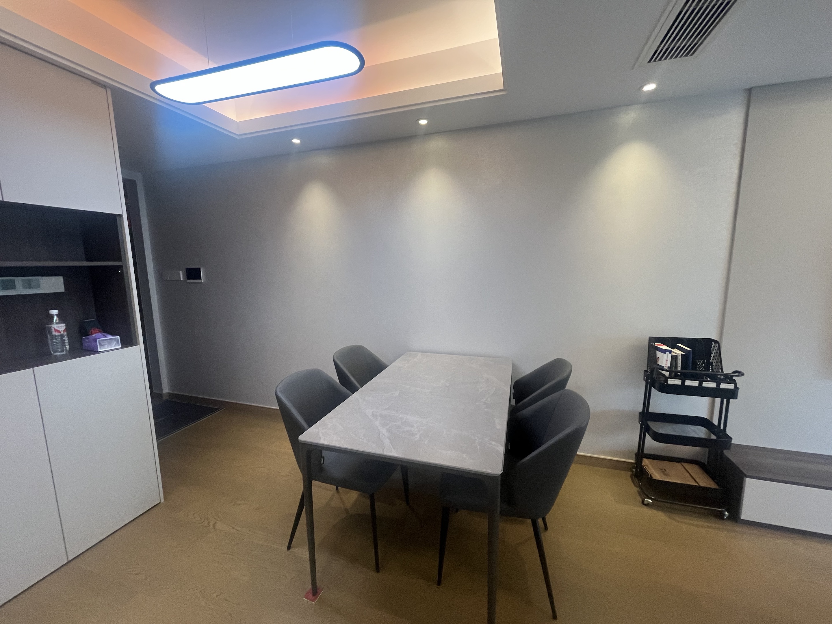 海纳春江 3室2厅1卫 96.09m&sup2;