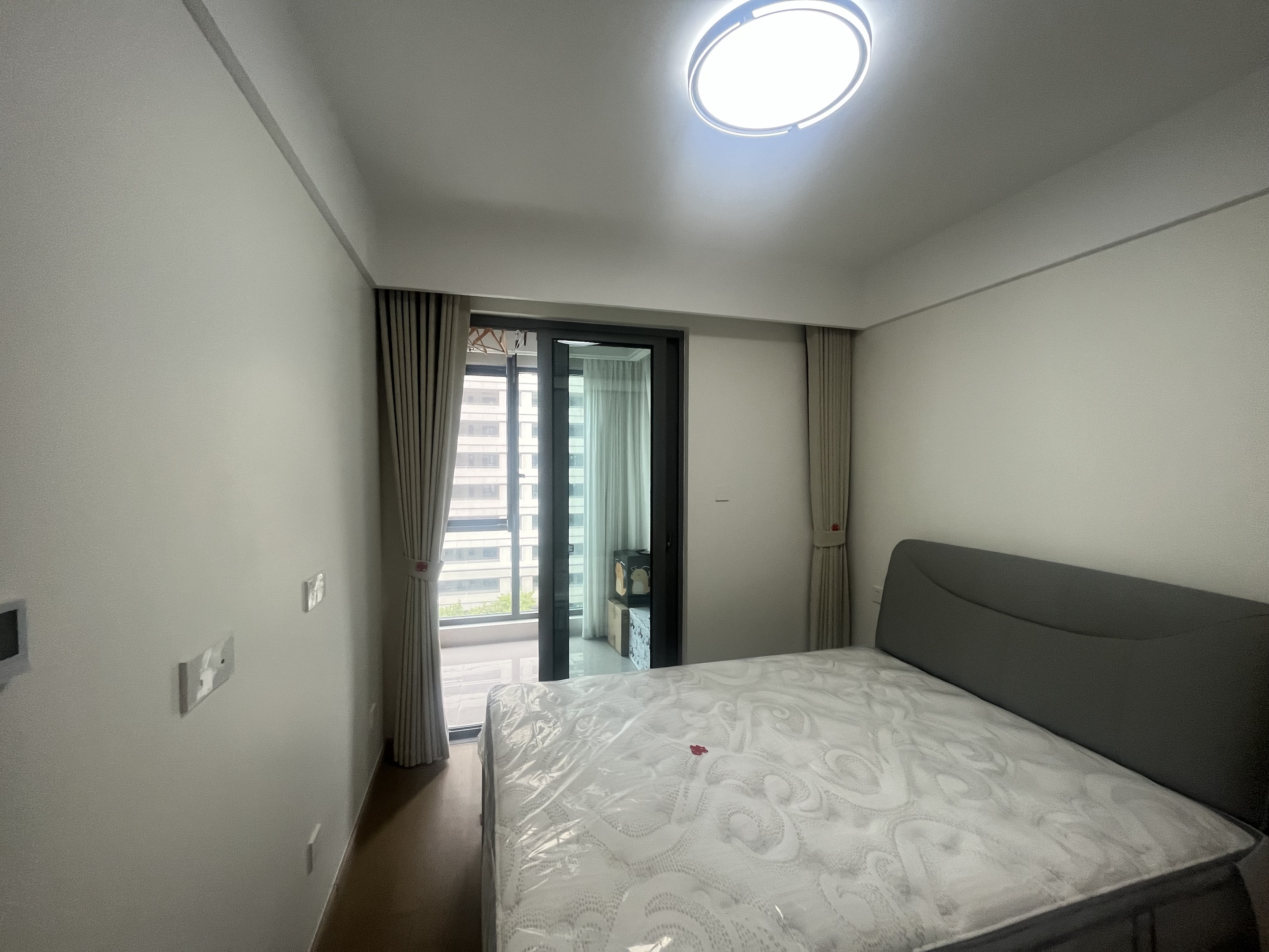 海纳春江 3室2厅1卫 96.09m&sup2;
