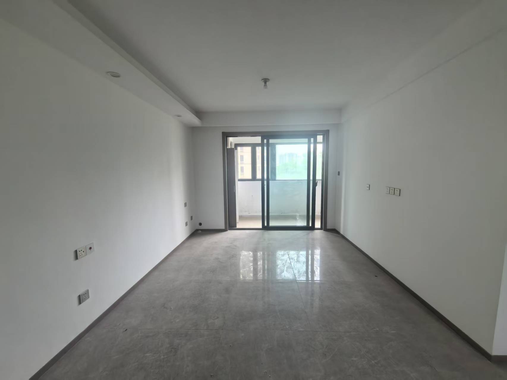 华禧铭苑 3室2厅1卫 103m&sup2;