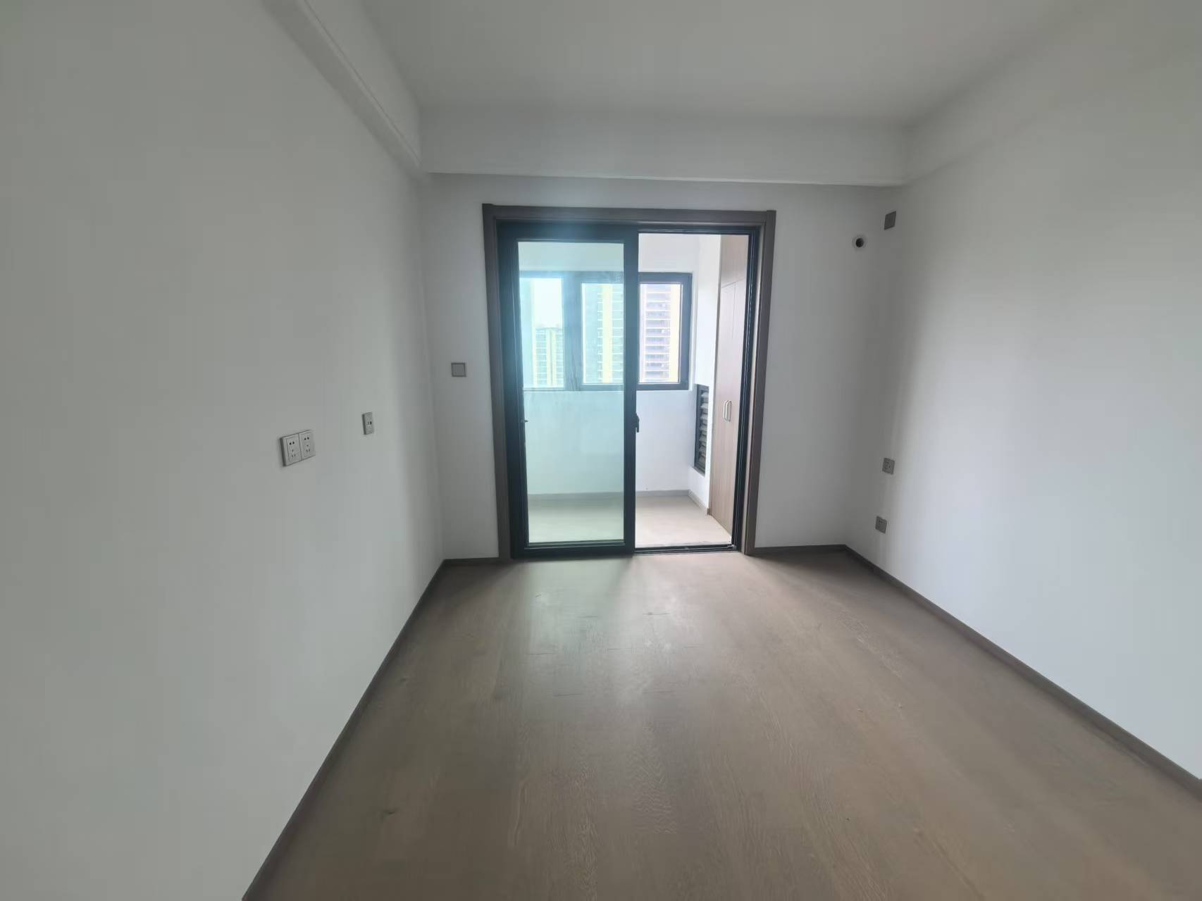 华禧铭苑 3室2厅1卫 111m&sup2;