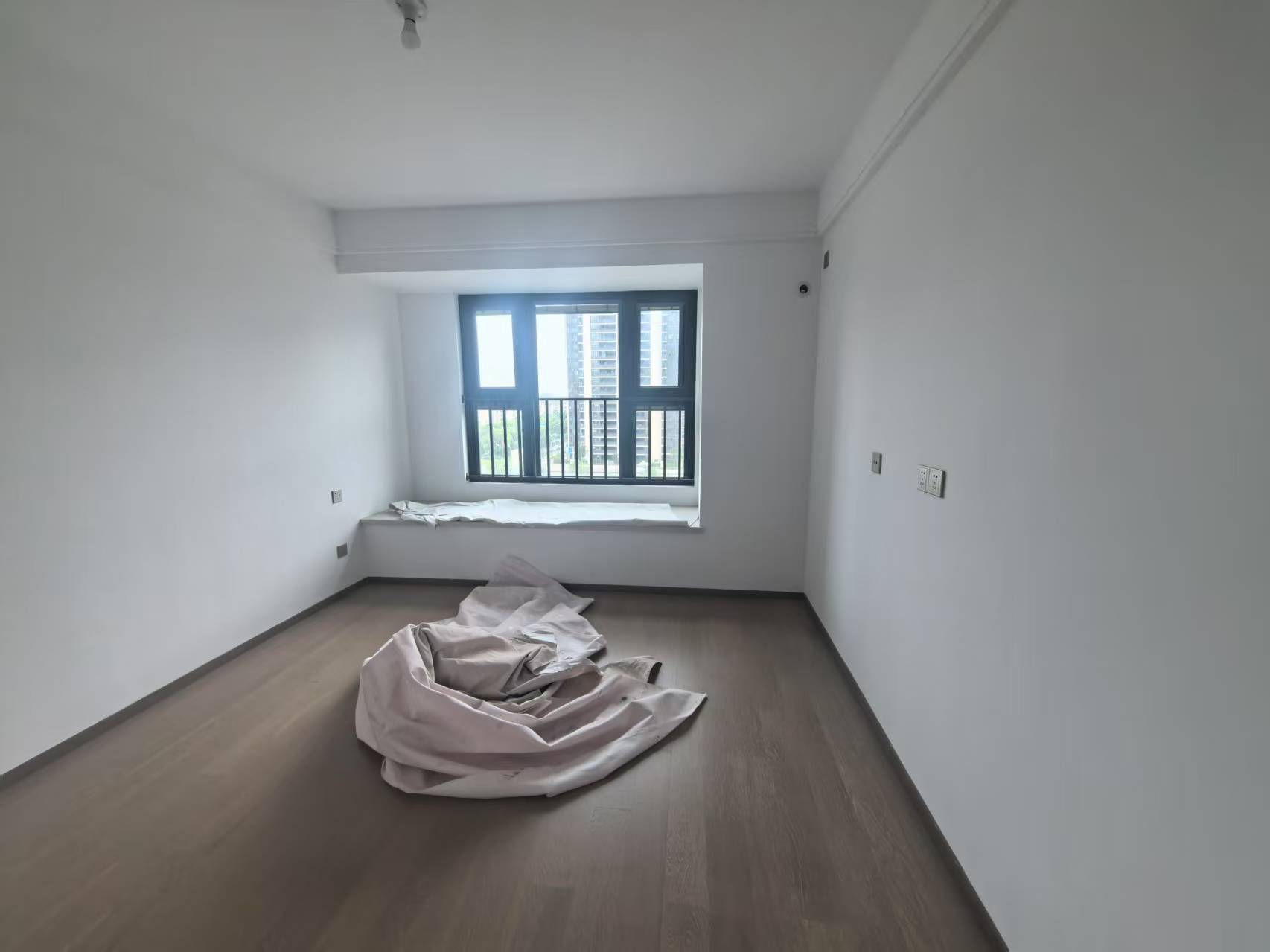 华禧铭苑 3室2厅1卫 111m&sup2;