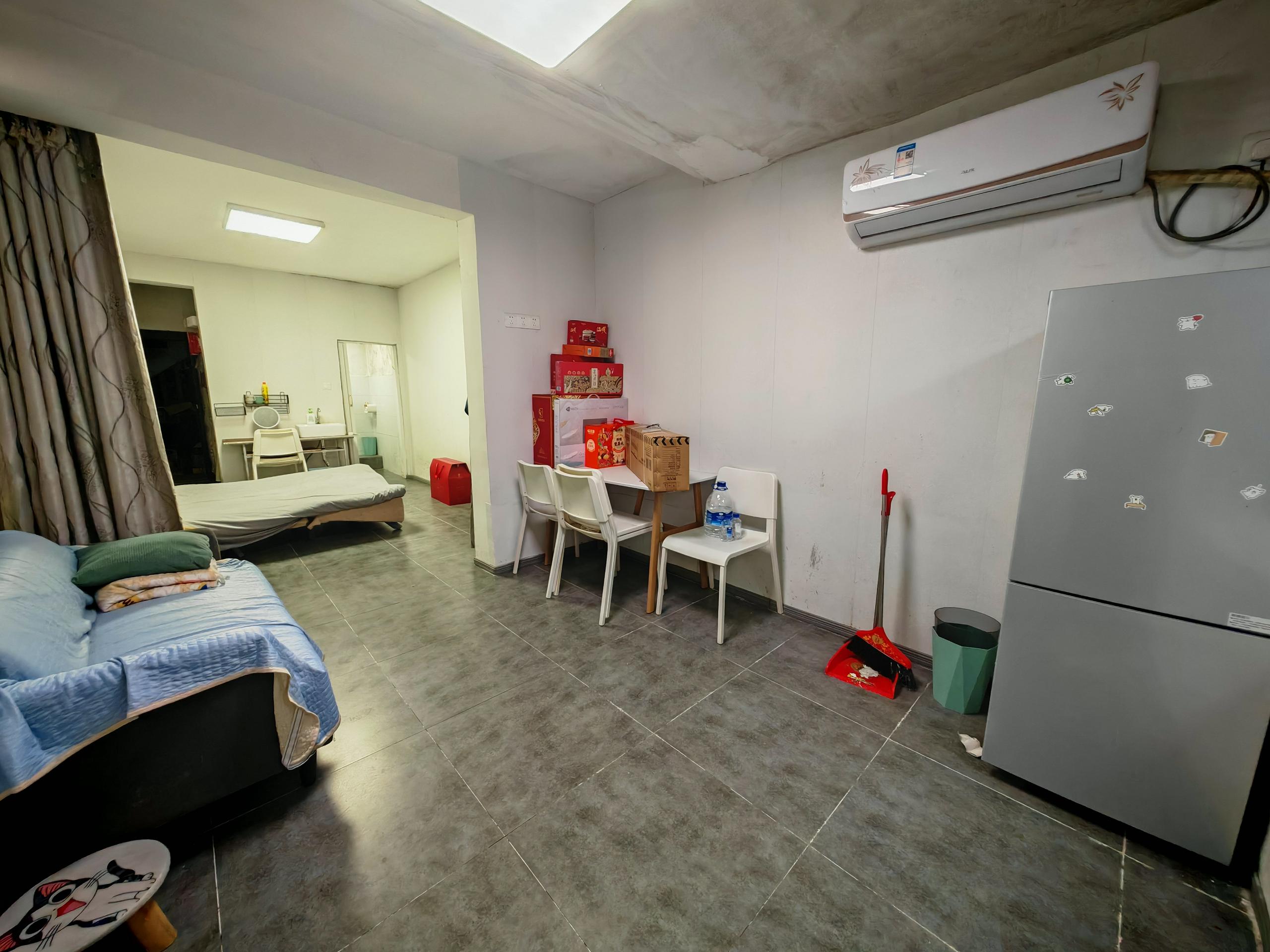 人民中路128号院 1室0厅1卫 28.00m&sup2;