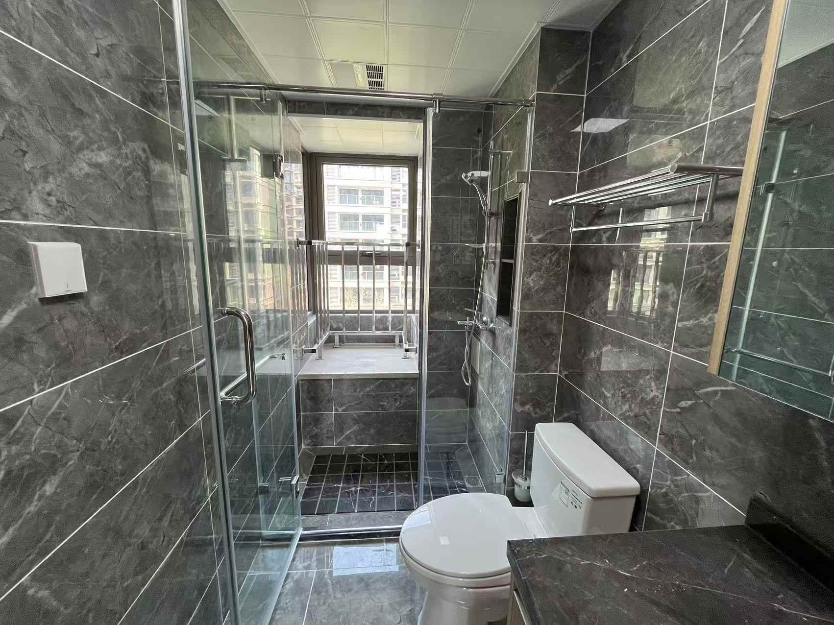 湖悦云境 4室2厅2卫 122m&sup2;