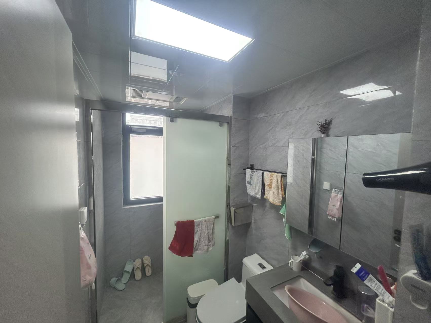 绿地新里城 3室2厅1卫 106.8m&sup2;