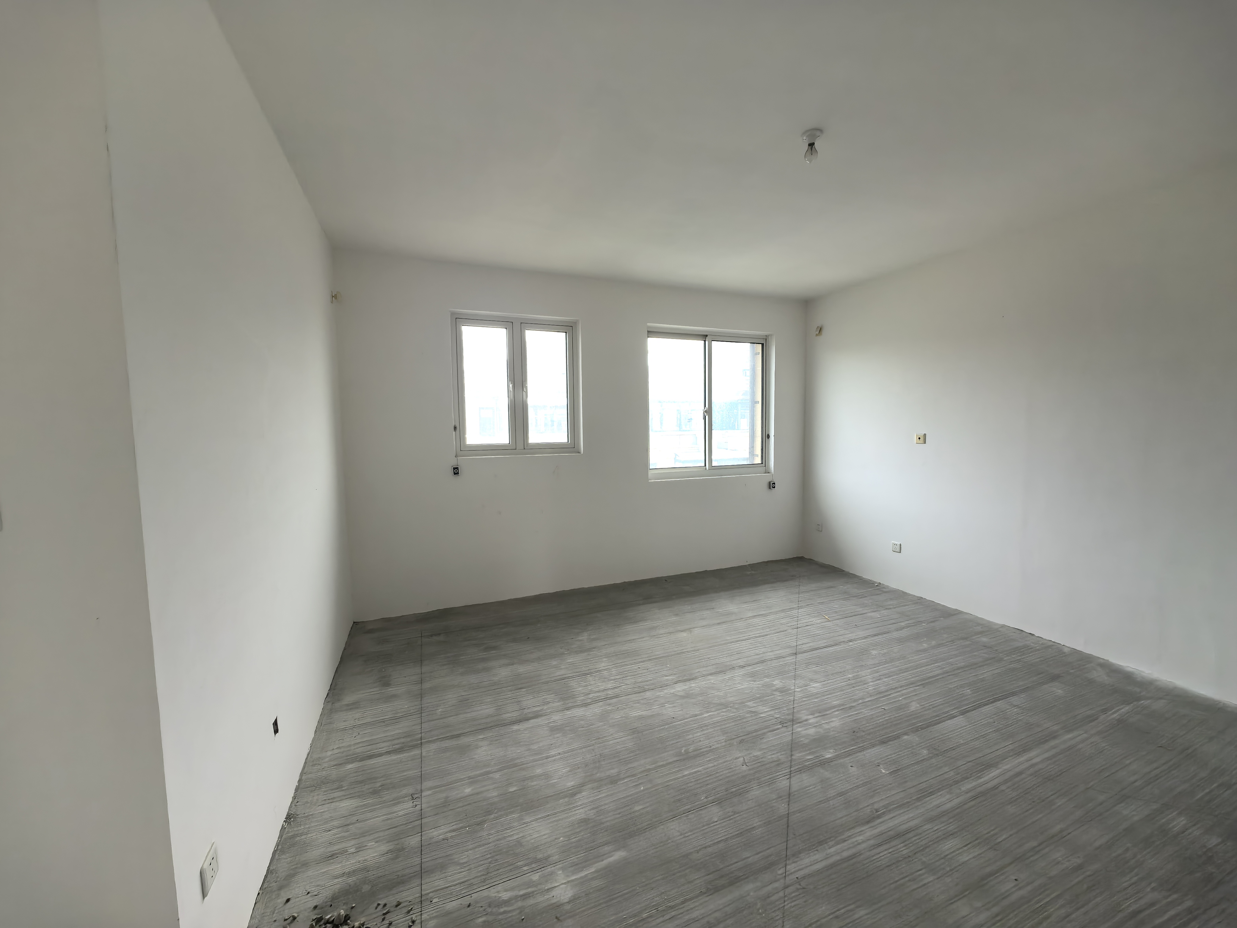 湖滨华庭 5室2厅3卫 285m&sup2;