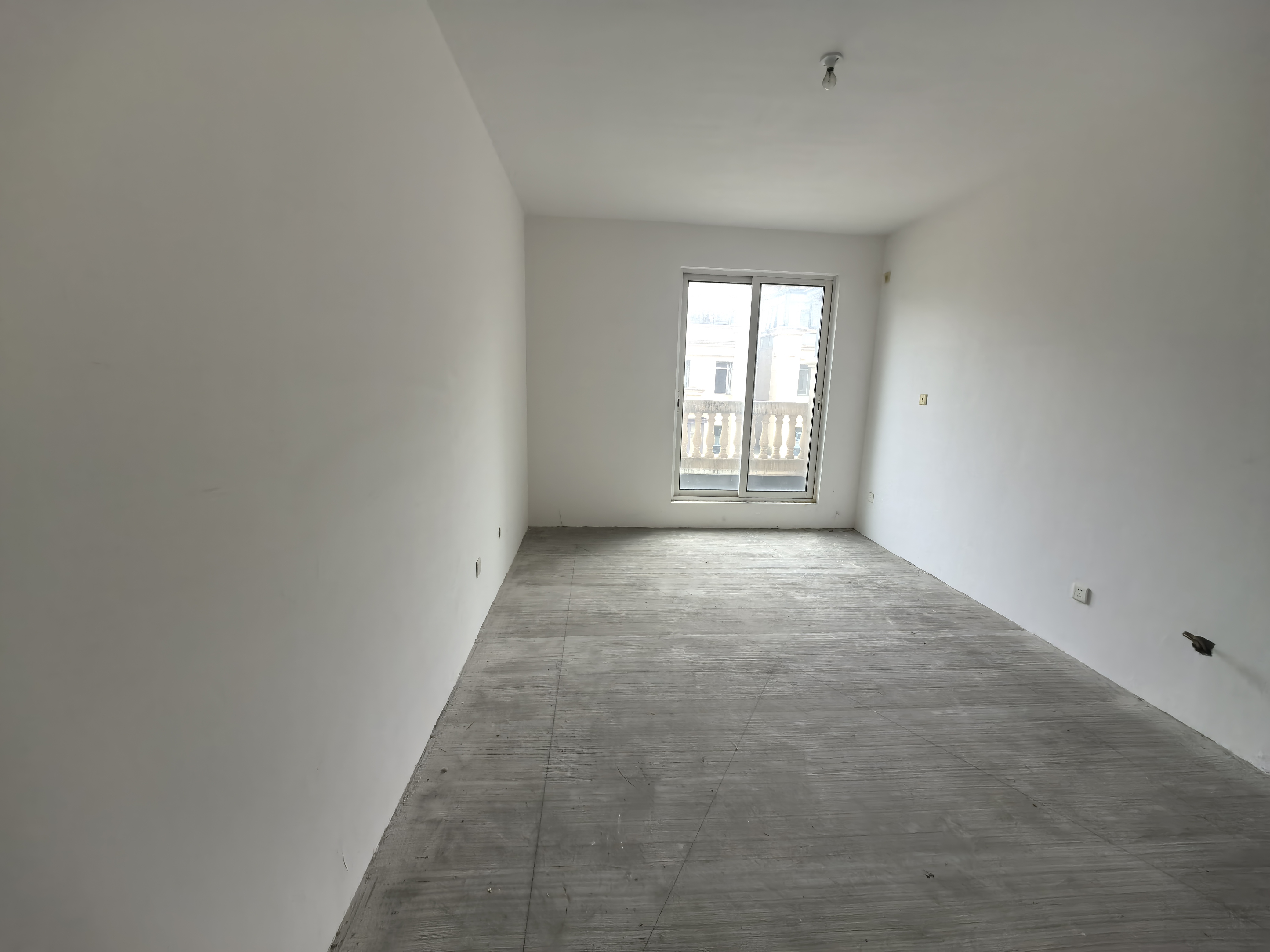 湖滨华庭 5室2厅3卫 285m&sup2;