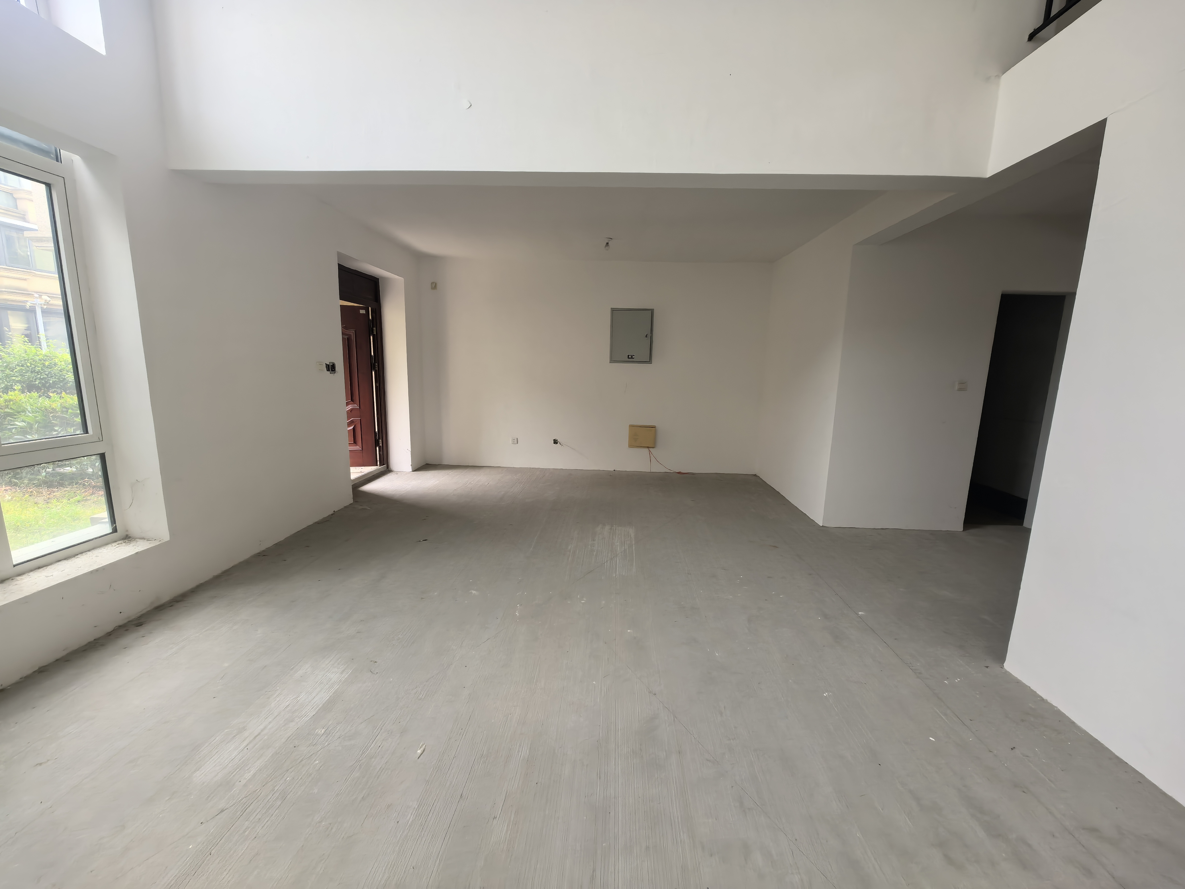 湖滨华庭 5室2厅3卫 285m&sup2;