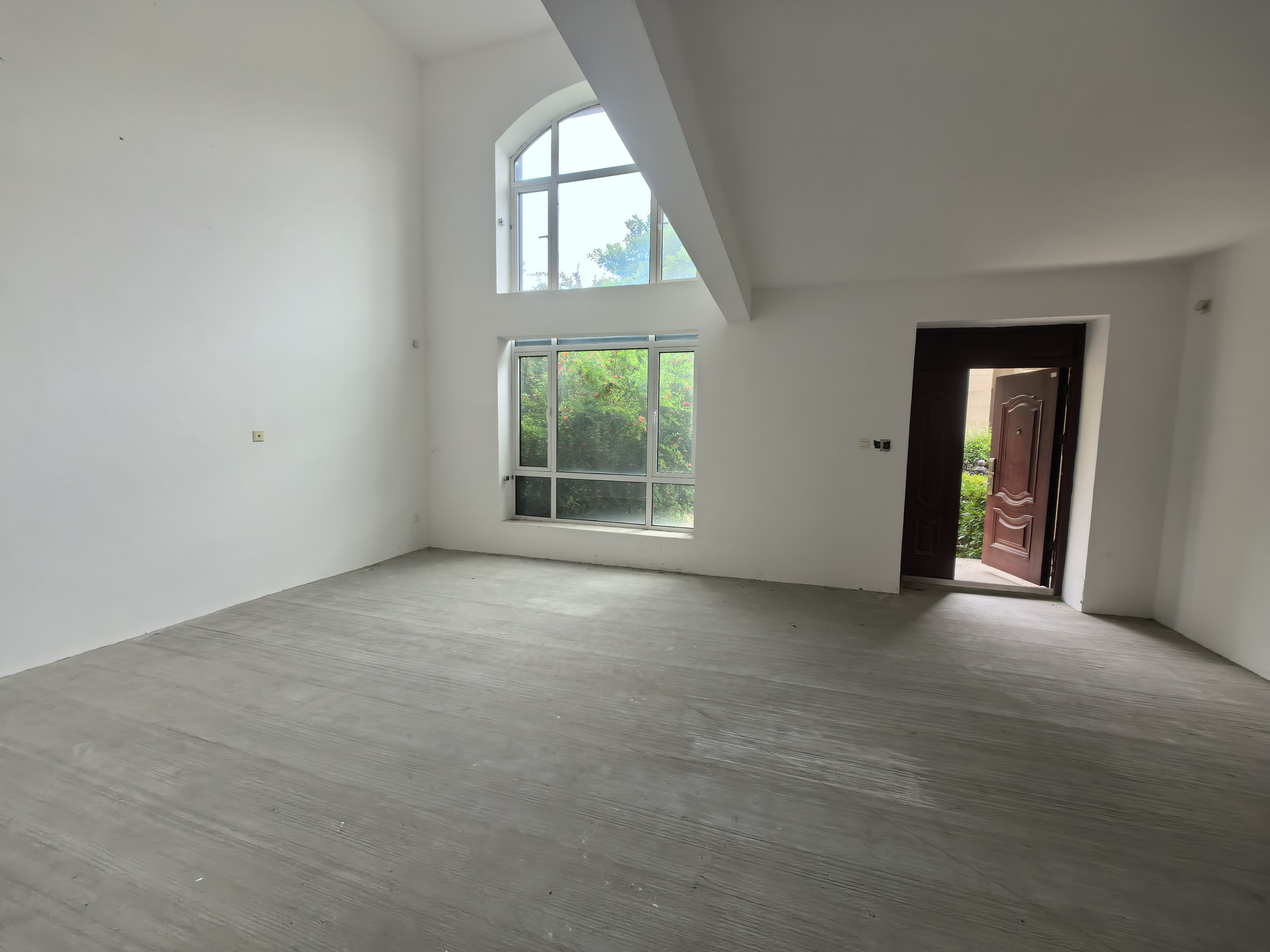 湖滨华庭 5室2厅3卫 285m&sup2;