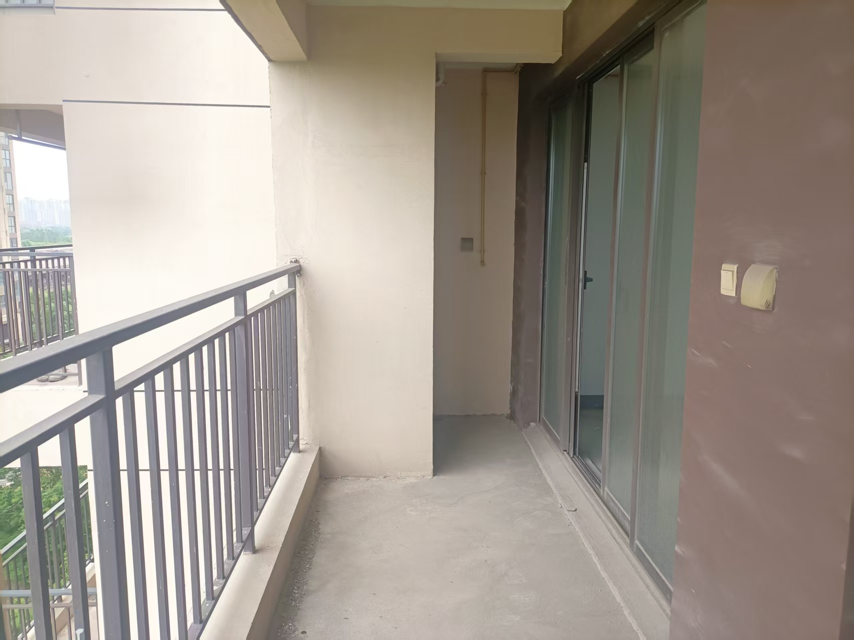绿地新里城 3室2厅2卫 105m&sup2;