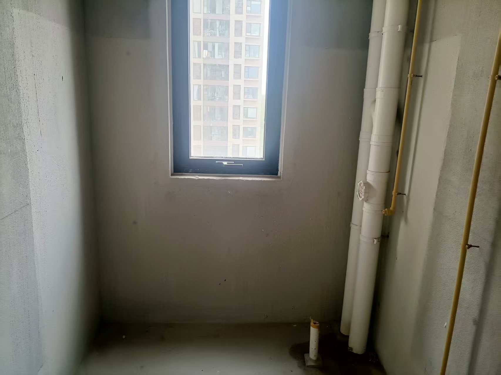 绿地新里城 3室2厅2卫 105m&sup2;