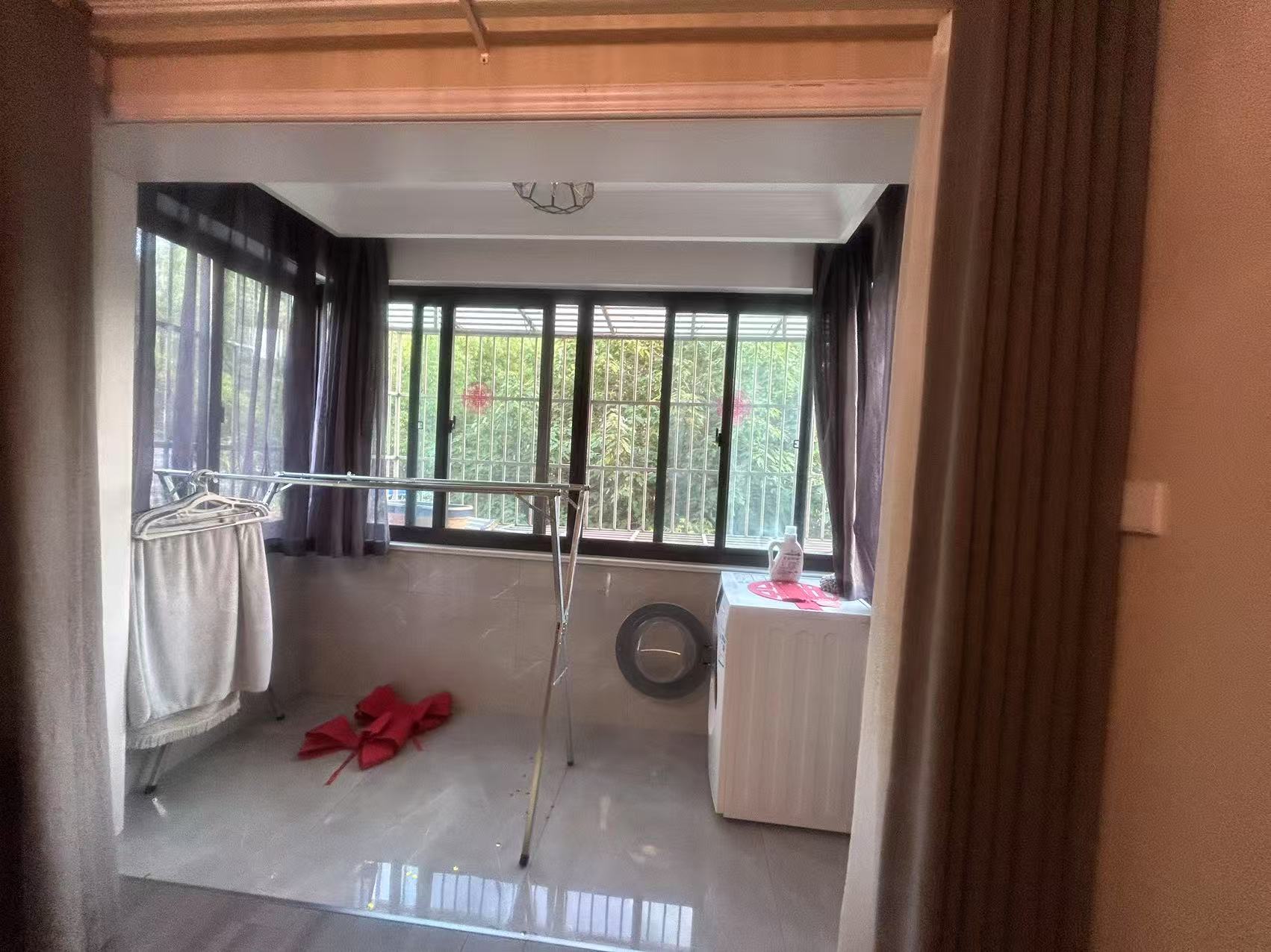 虹桥东村 2室1厅1卫 63.82m&sup2;