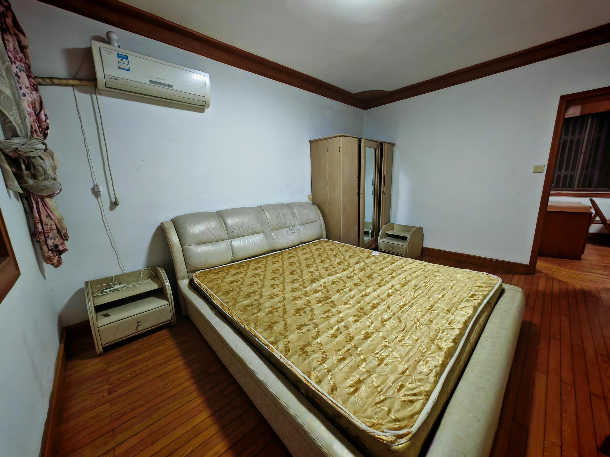银花苑 3室1厅1卫 75.00m&sup2;