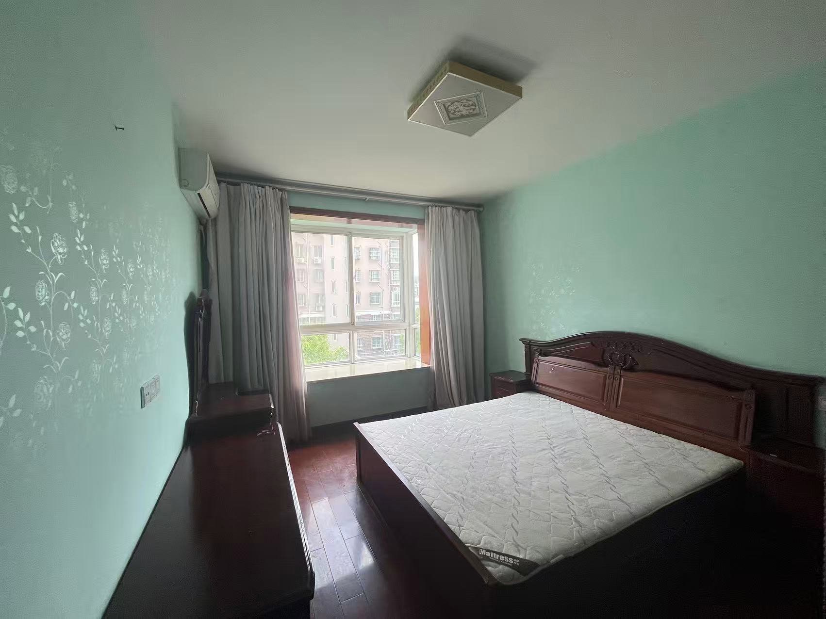 天虹苑 3室2厅1卫 132.00m&sup2;