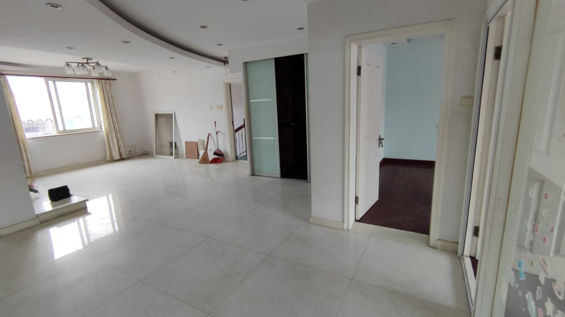 华侨花苑 6室3厅2卫 145m&sup2;