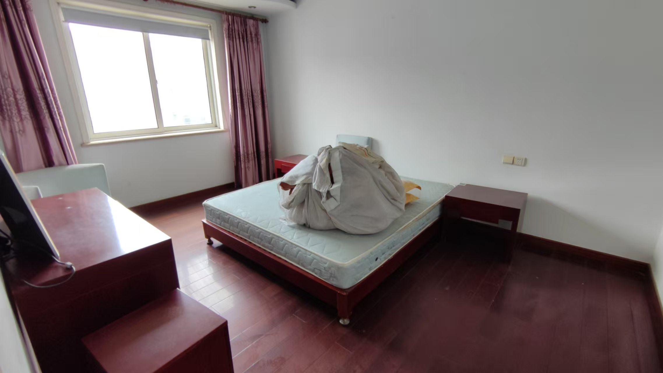 华侨花苑 6室3厅2卫 145m&sup2;
