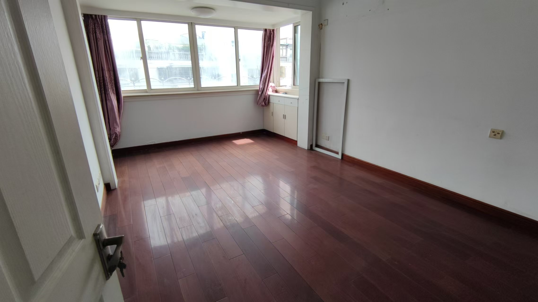 华侨花苑 6室3厅2卫 145m&sup2;