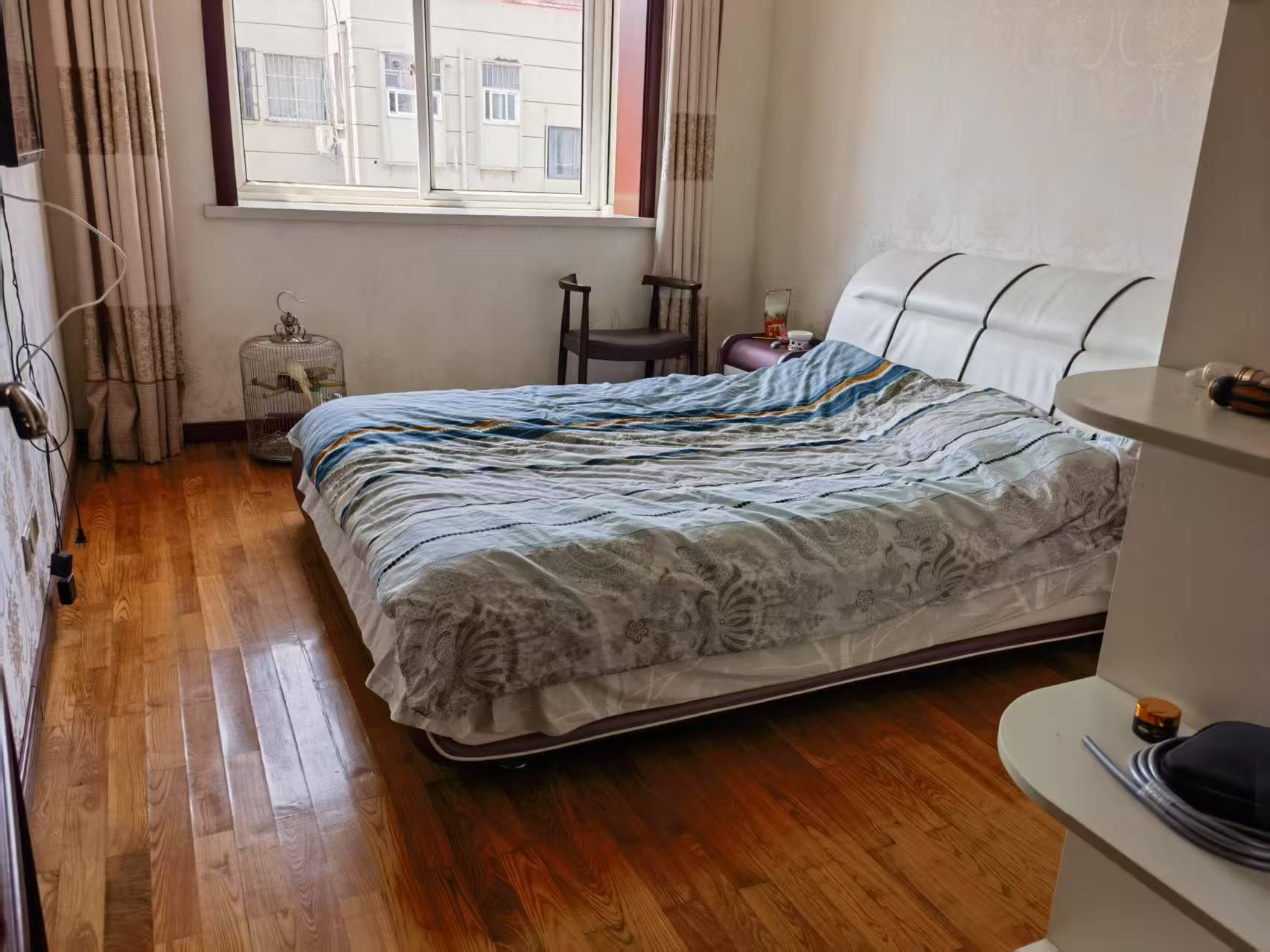 光明南村 6室3厅2卫 183.39m&sup2;