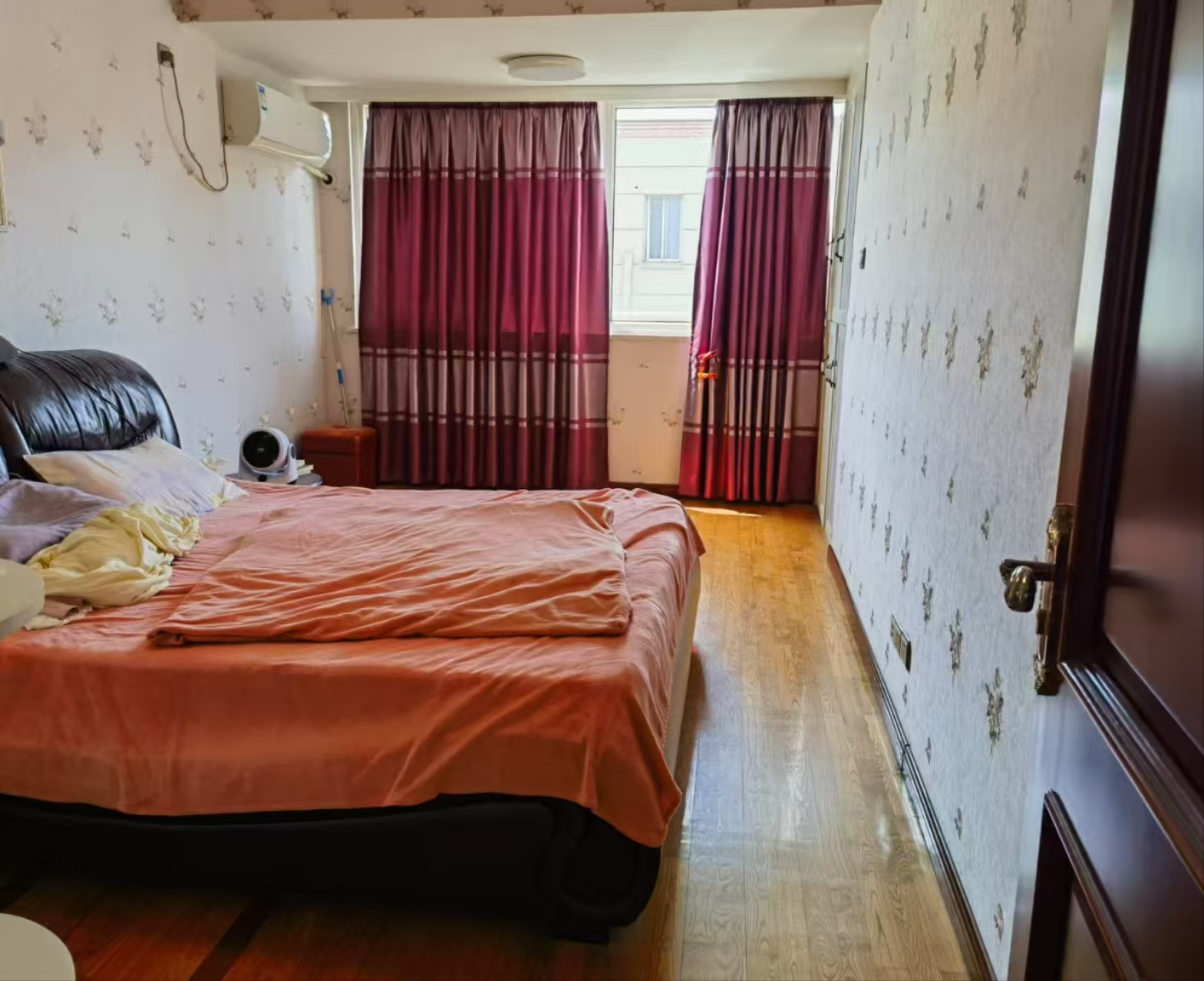 光明南村 6室3厅2卫 183.39m&sup2;