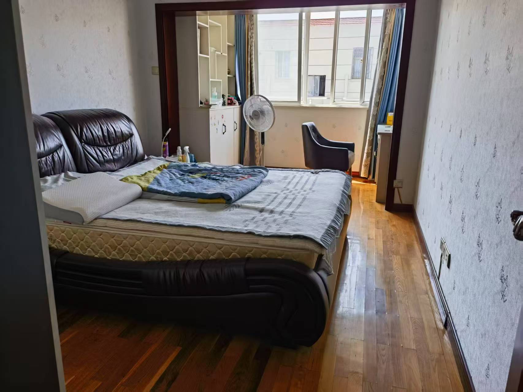 光明南村 6室3厅2卫 183.39m&sup2;